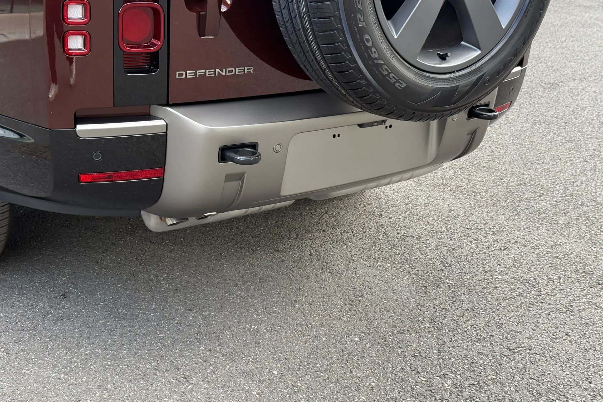 LAND ROVER Defender 130 thumbnail image number 60