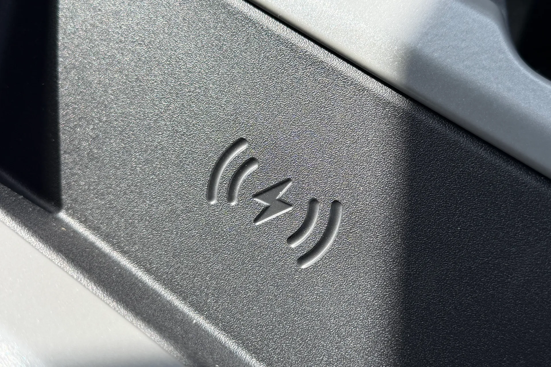 LAND ROVER Defender 130 thumbnail image number 23