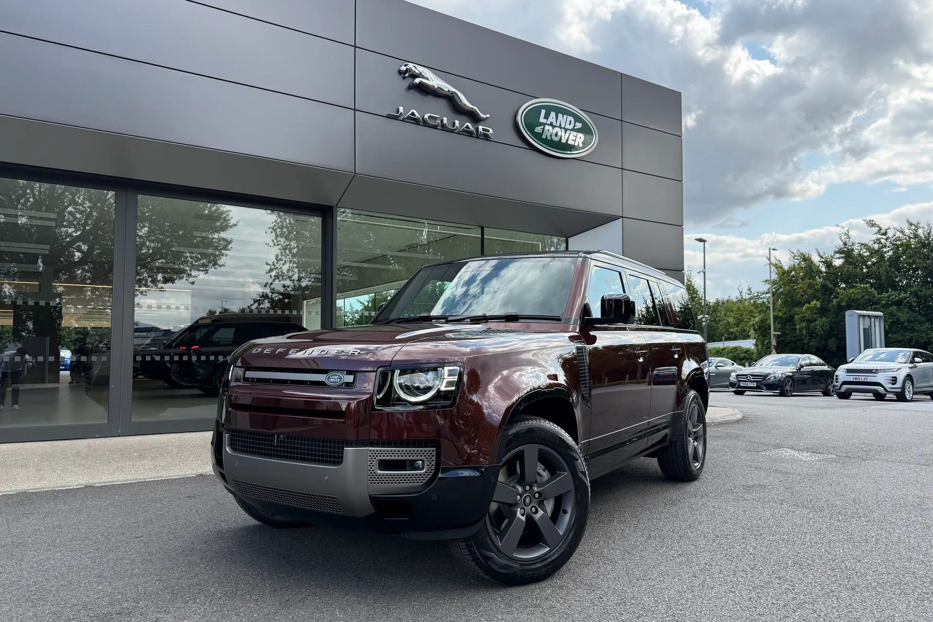 LAND ROVER Defender 130 thumbnail image number 29