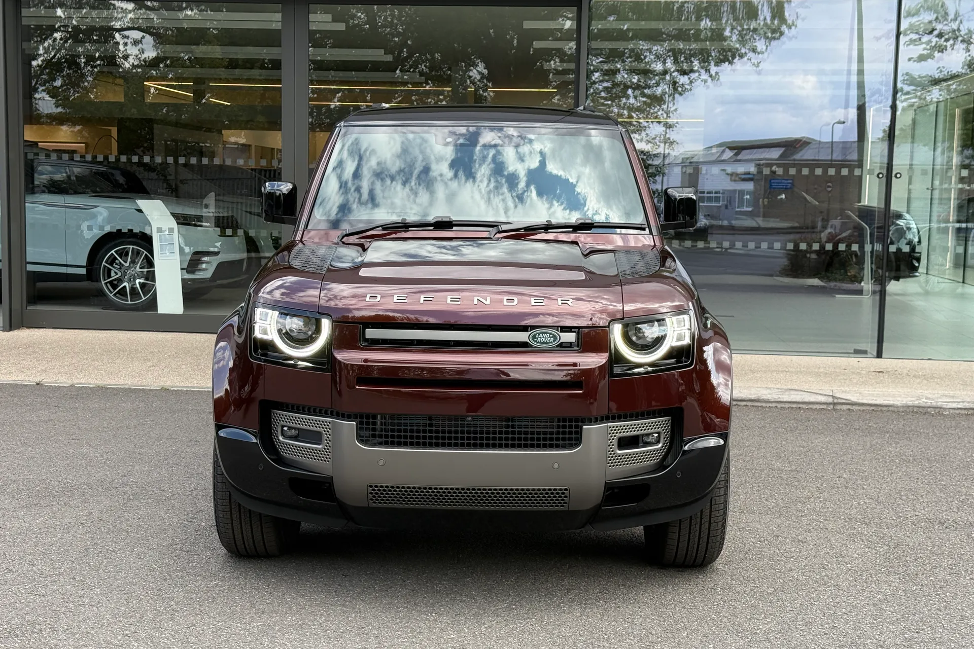 LAND ROVER Defender 130 thumbnail image number 6