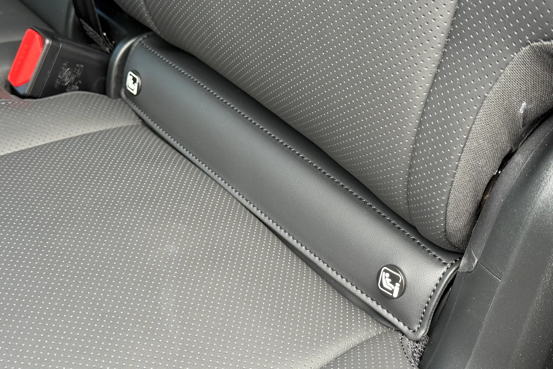 LAND ROVER Defender 130 thumbnail image number 48