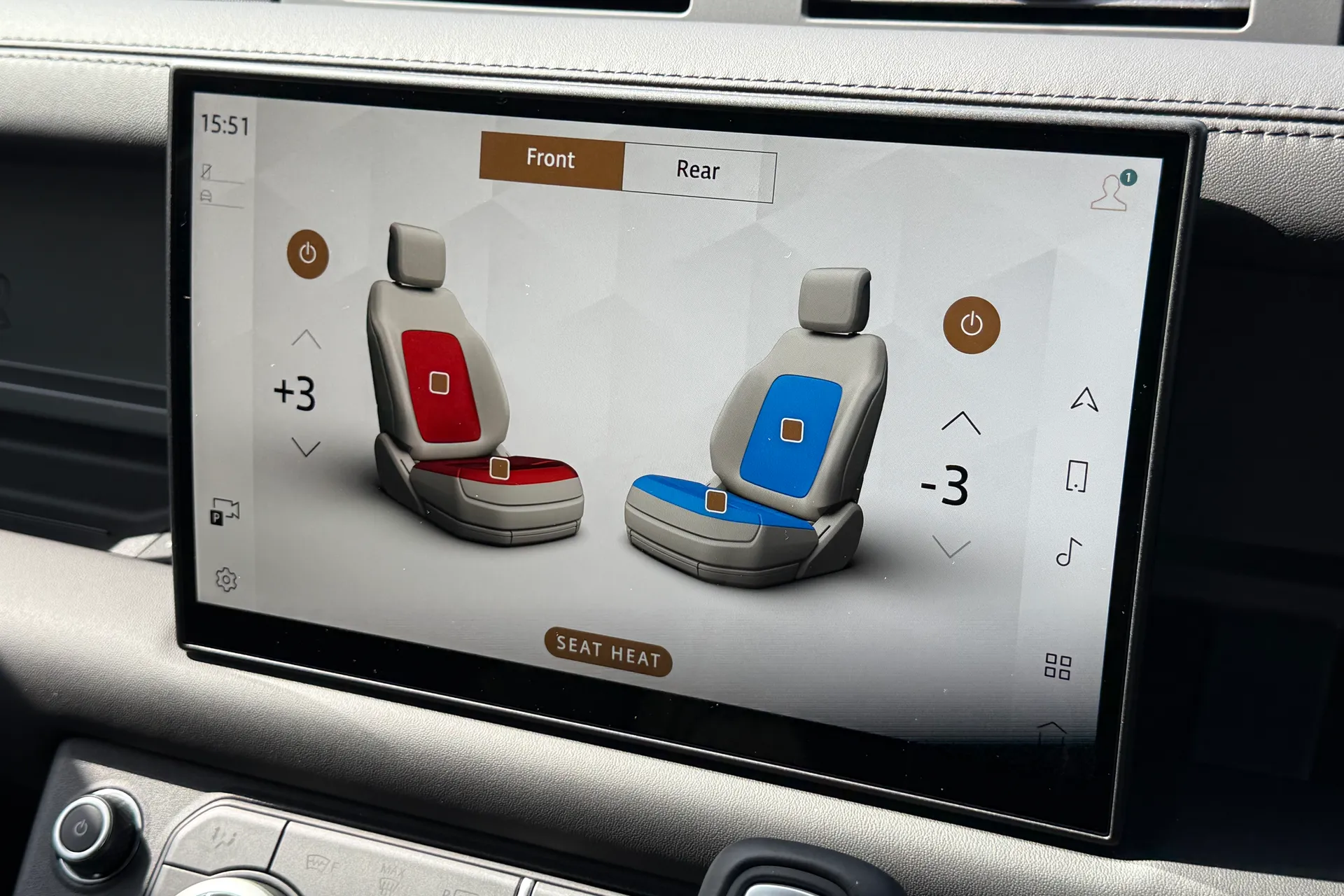 LAND ROVER Defender 130 thumbnail image number 18