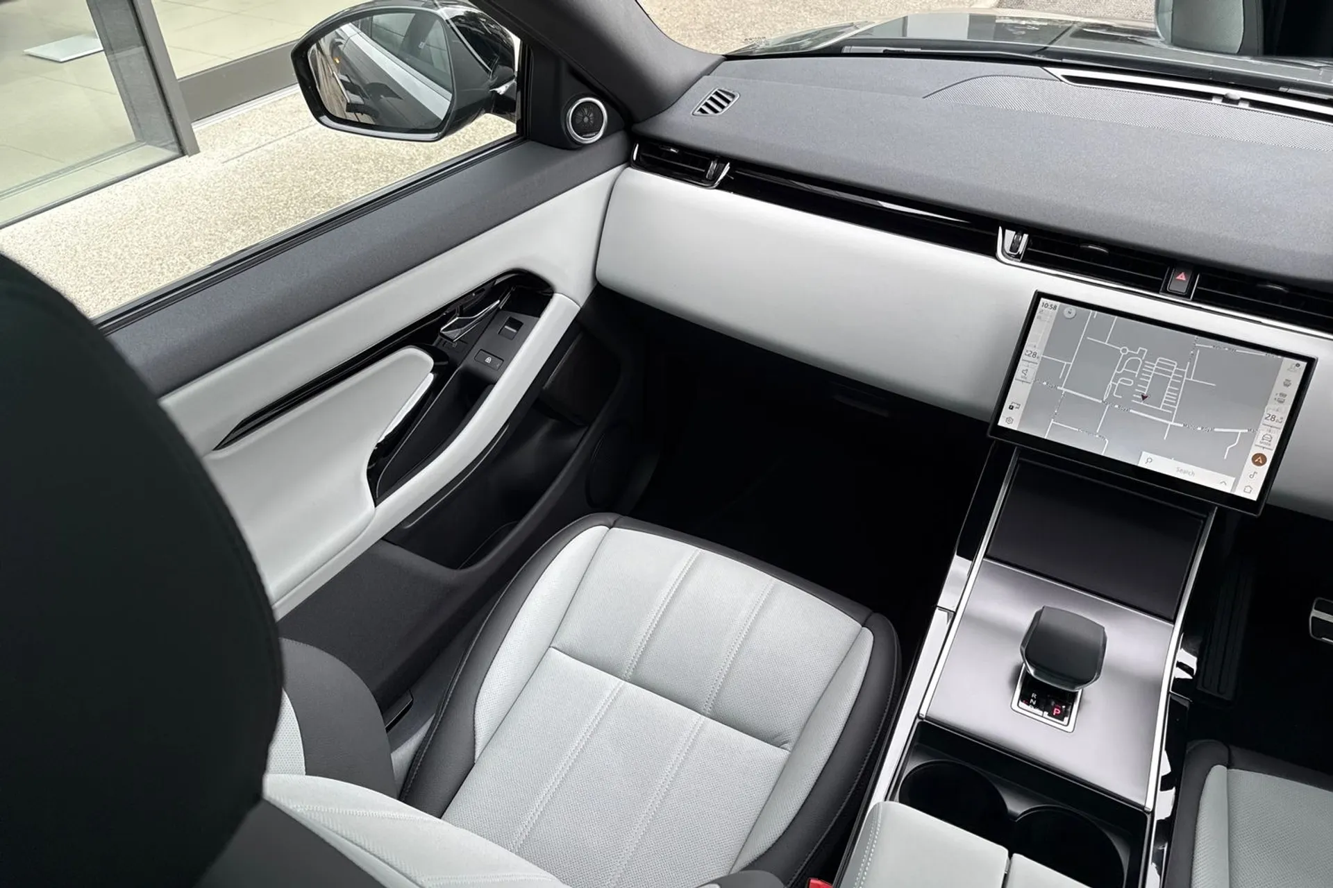 LAND ROVER RANGE ROVER EVOQUE thumbnail image number 25
