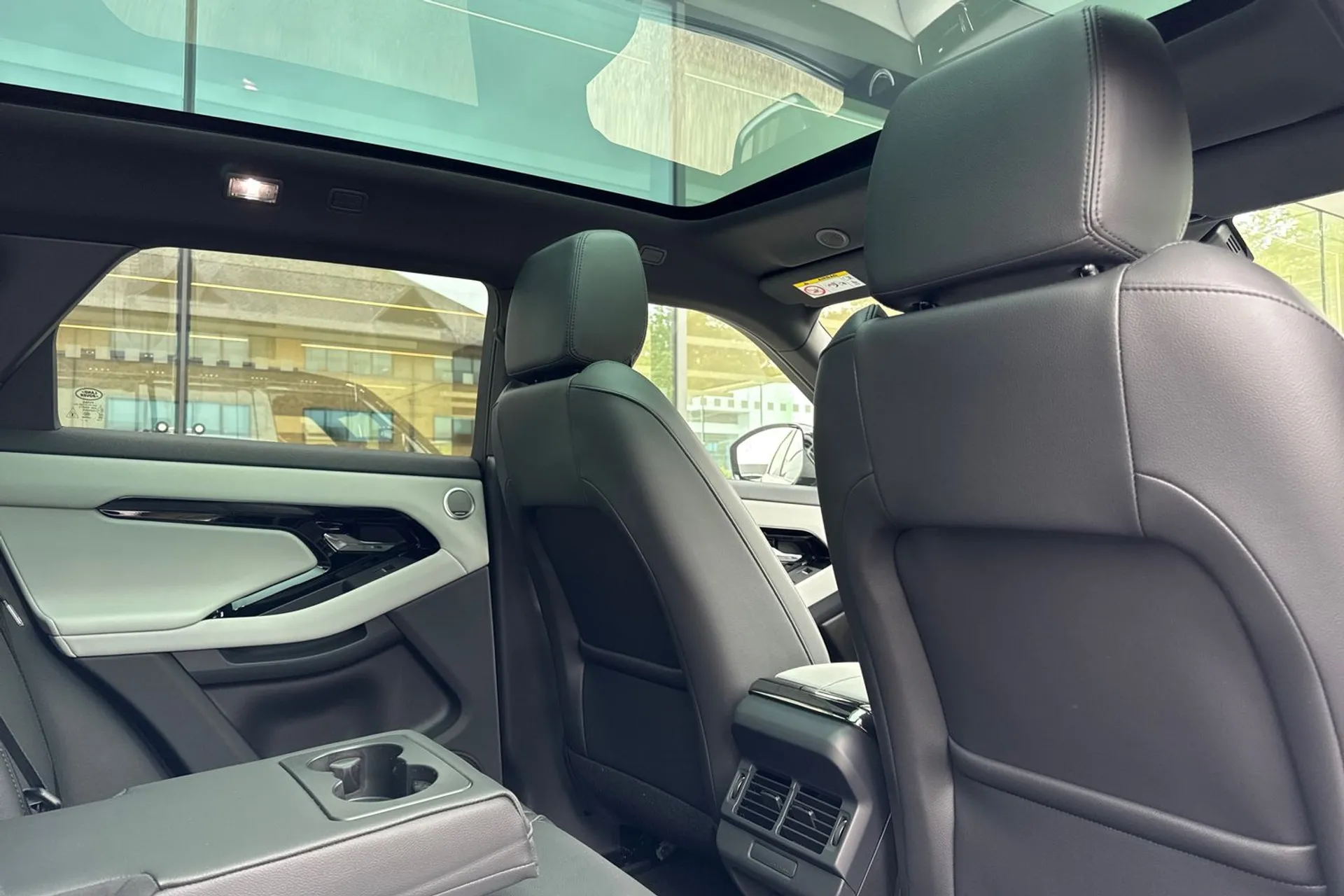 LAND ROVER RANGE ROVER EVOQUE thumbnail image number 36