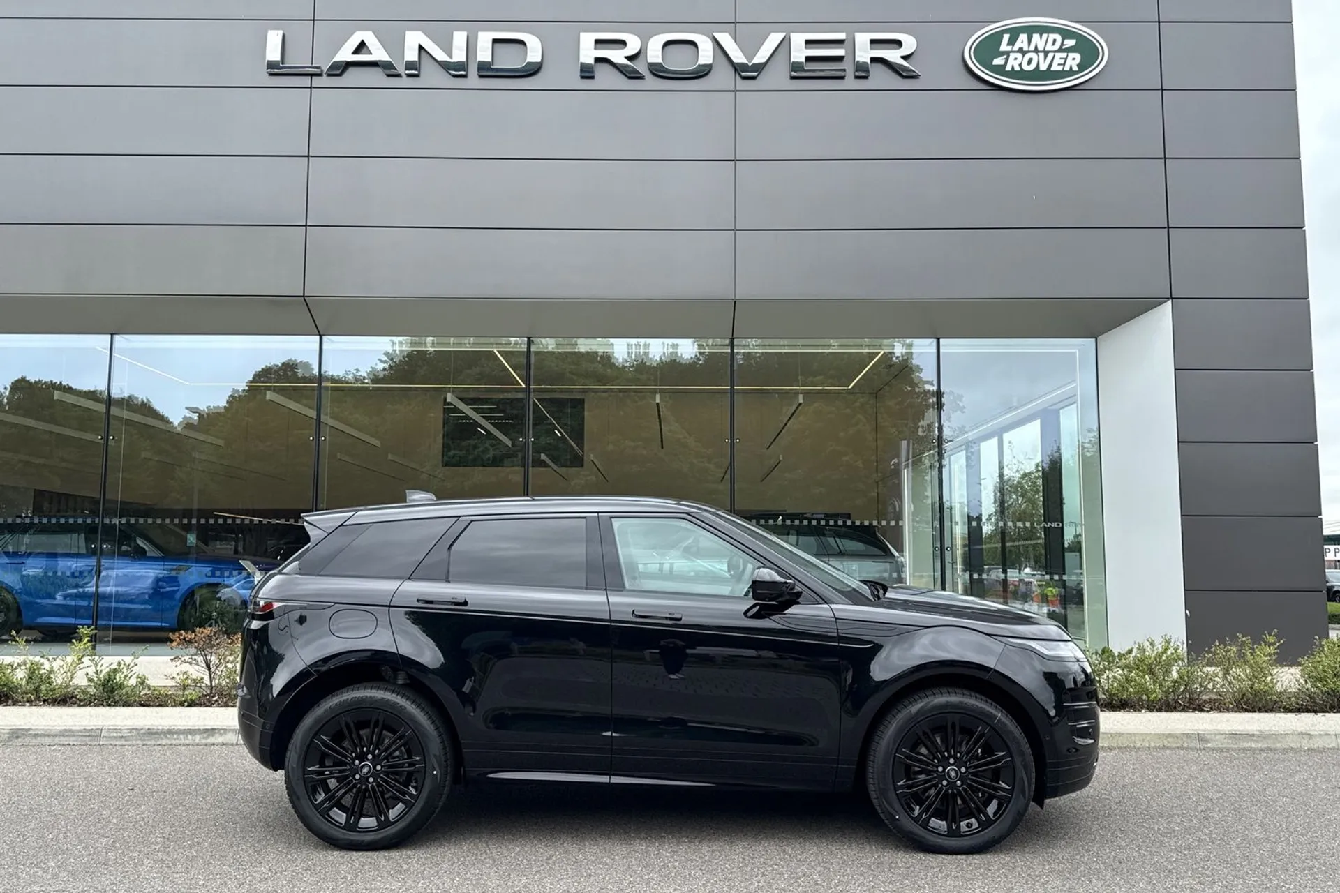 LAND ROVER RANGE ROVER EVOQUE thumbnail image number 2