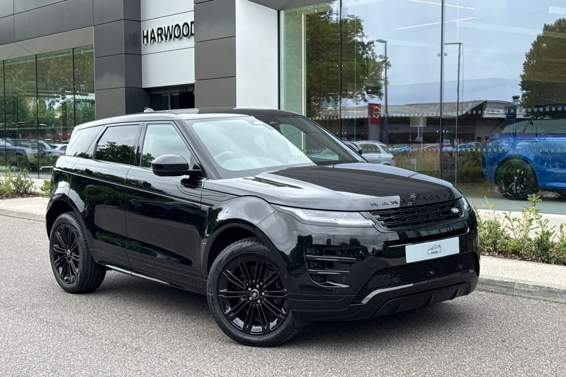 LAND ROVER RANGE ROVER EVOQUE focused image