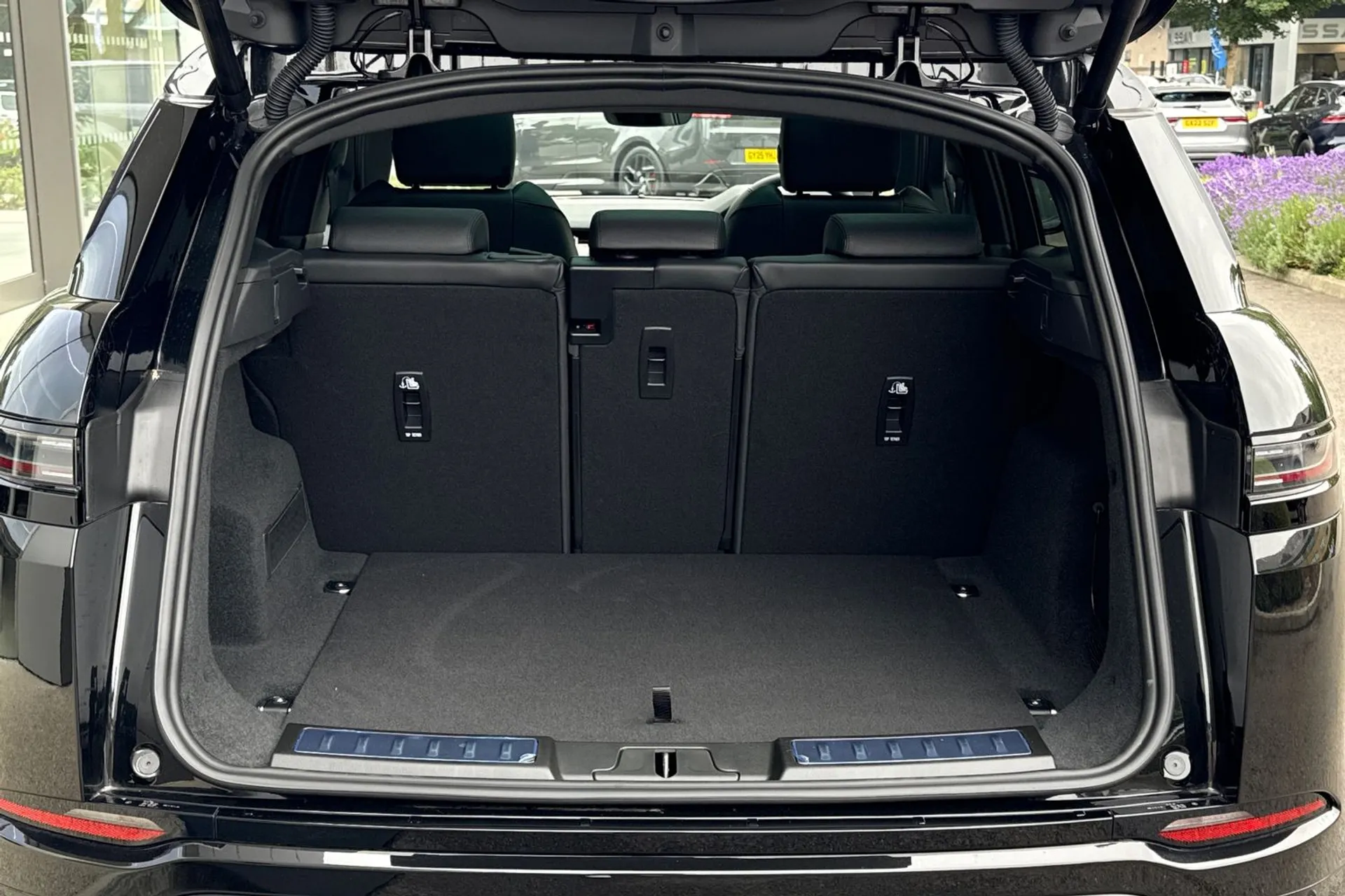 LAND ROVER RANGE ROVER EVOQUE thumbnail image number 32
