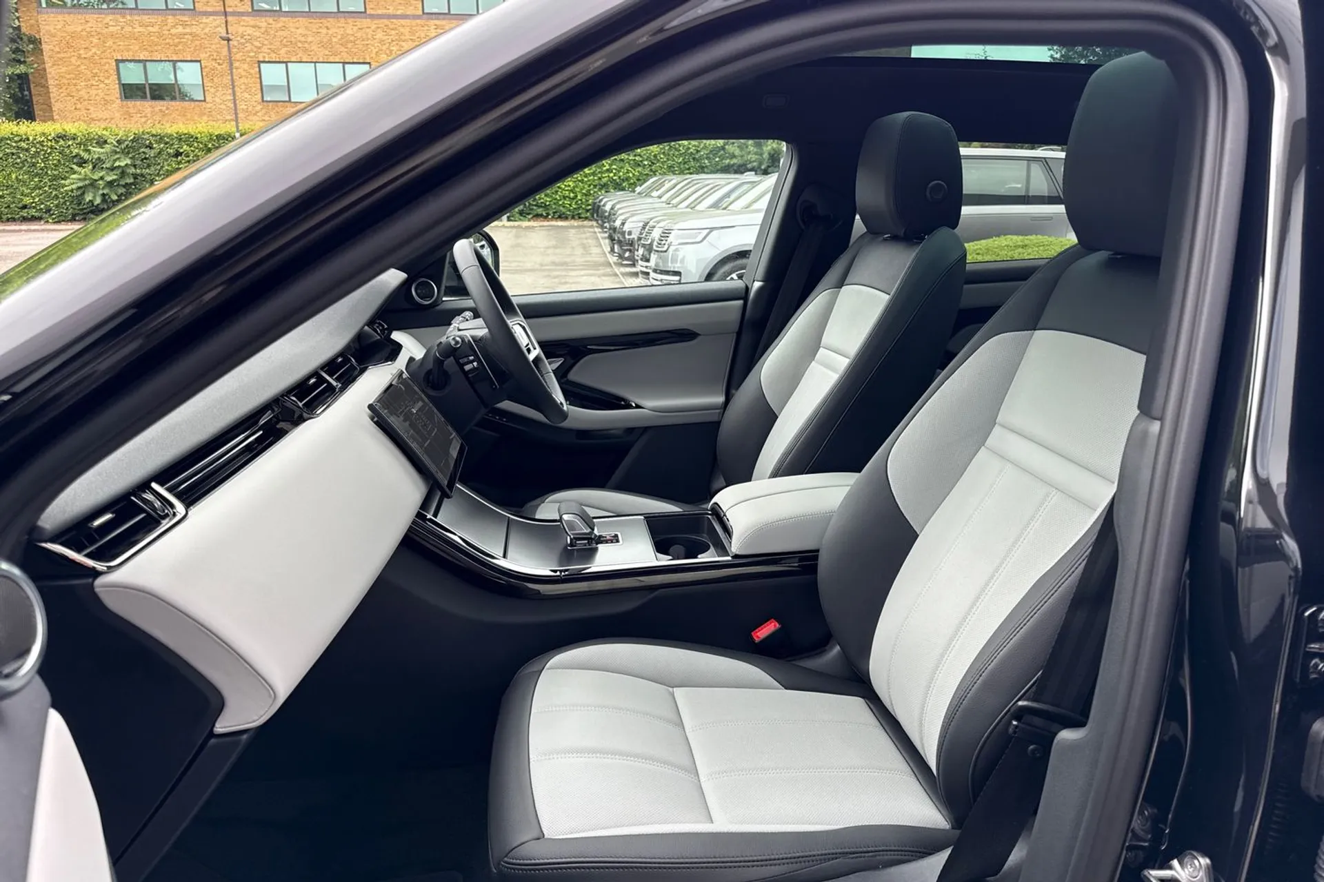 LAND ROVER RANGE ROVER EVOQUE thumbnail image number 45