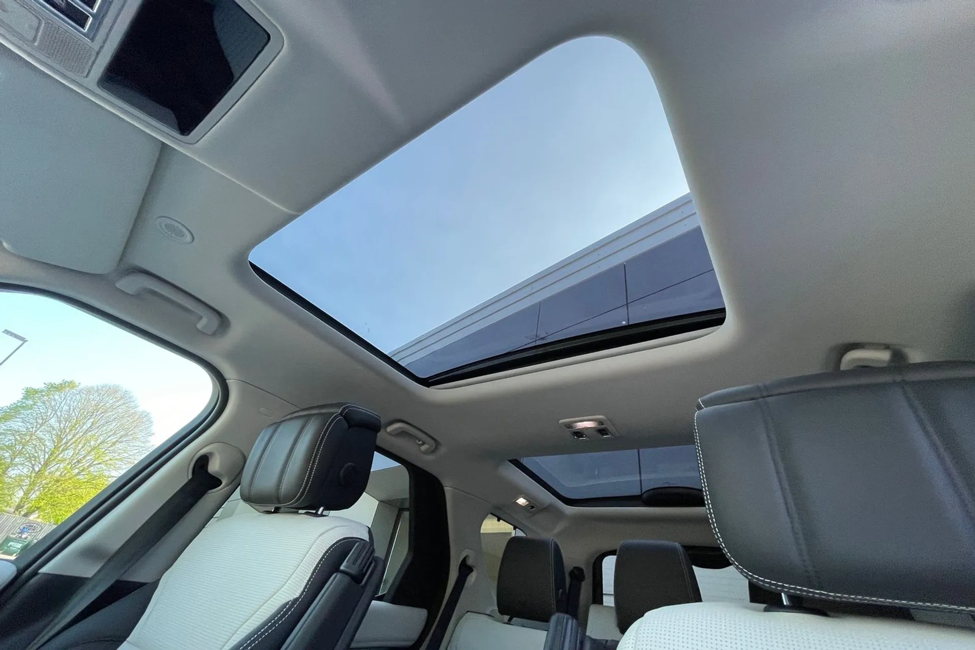 LAND ROVER DISCOVERY thumbnail image number 5