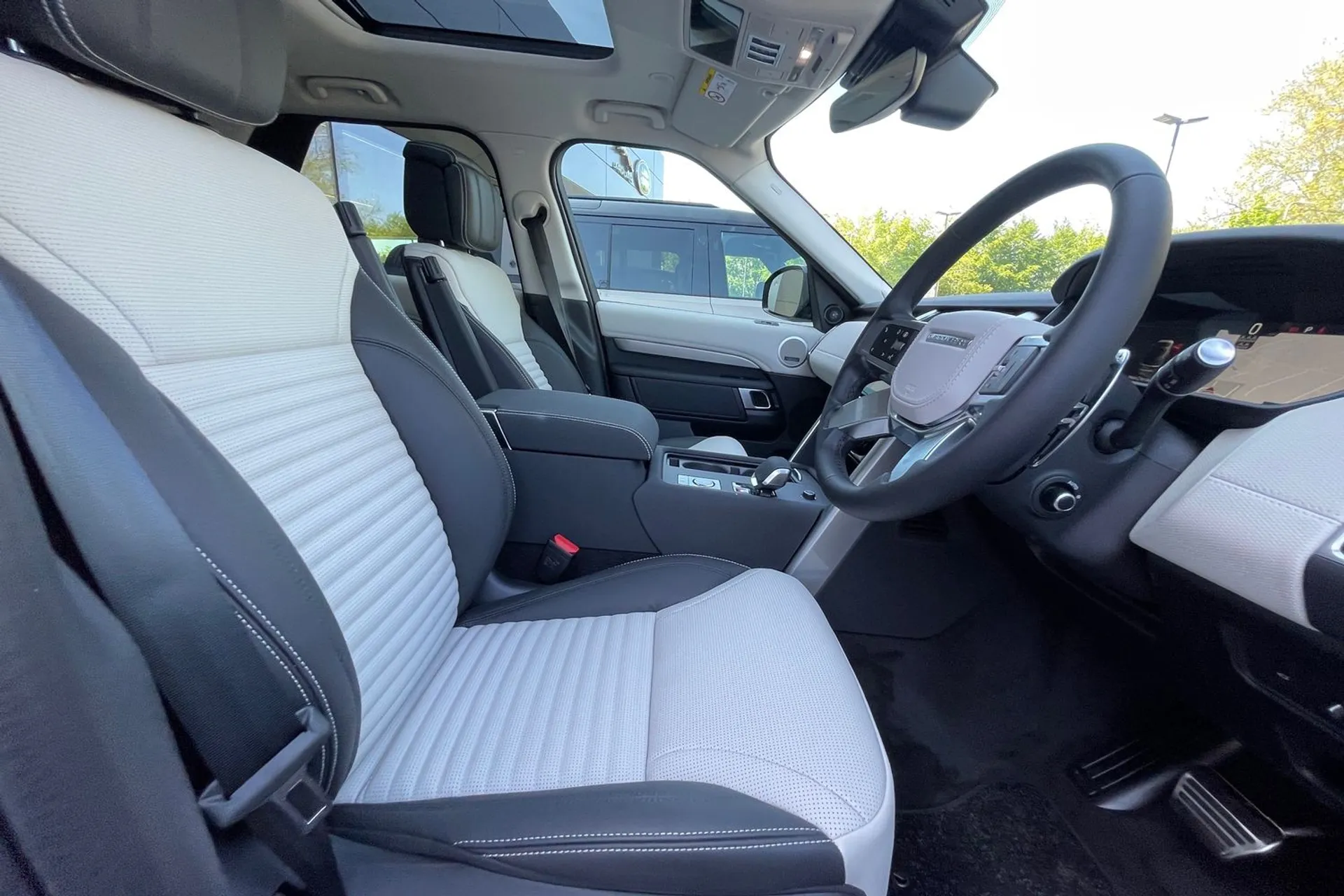 LAND ROVER DISCOVERY thumbnail image number 9