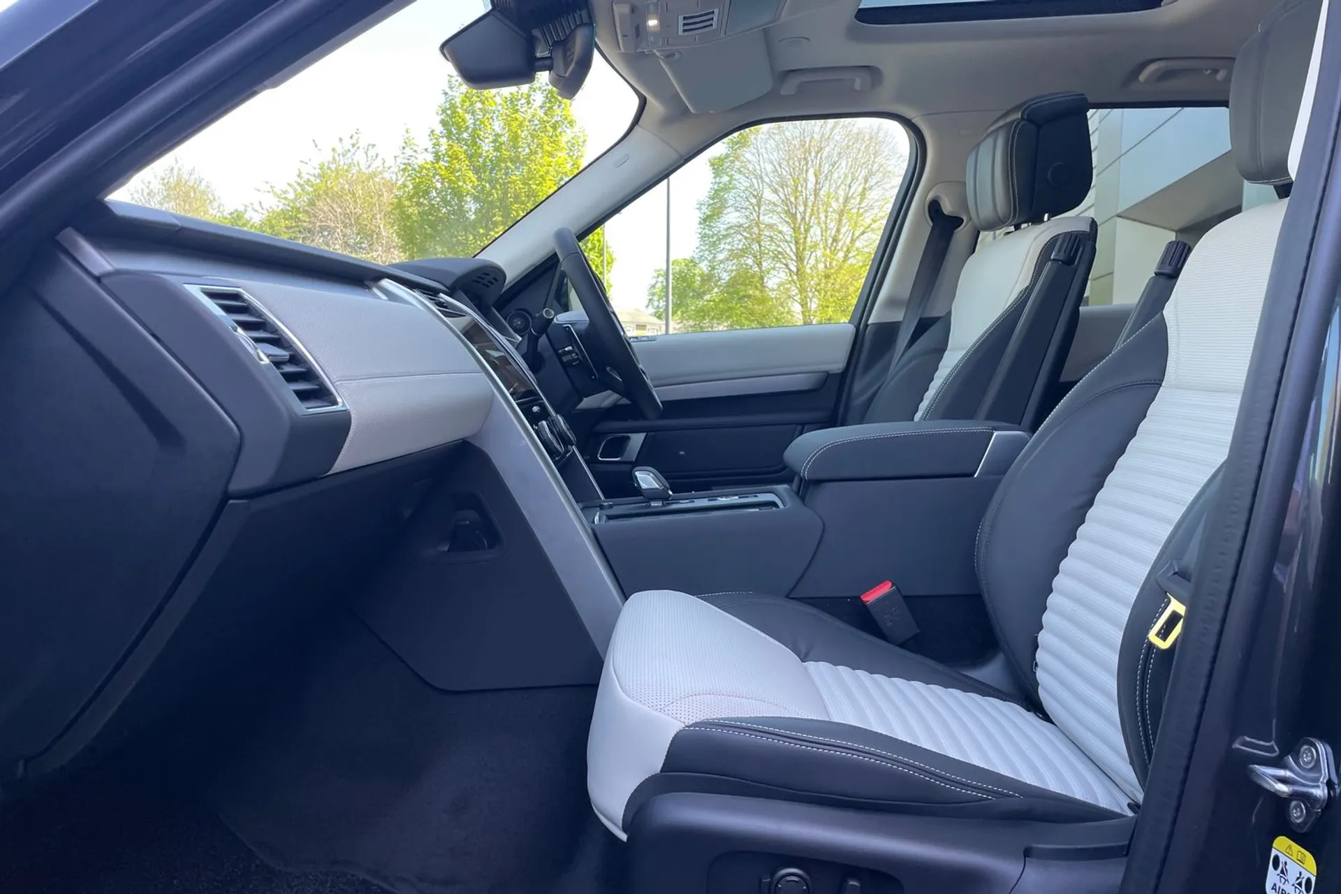 LAND ROVER DISCOVERY thumbnail image number 10