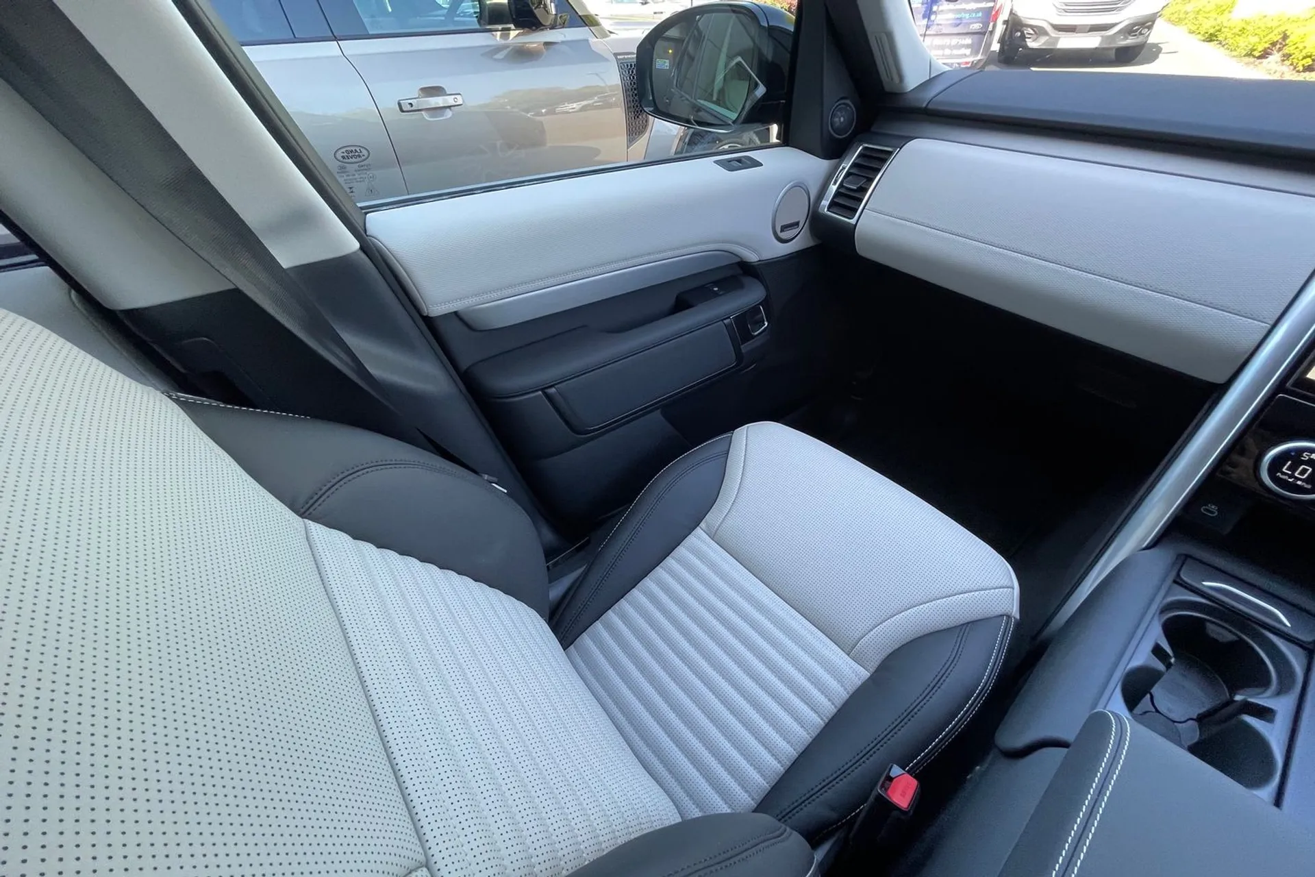 LAND ROVER DISCOVERY thumbnail image number 12