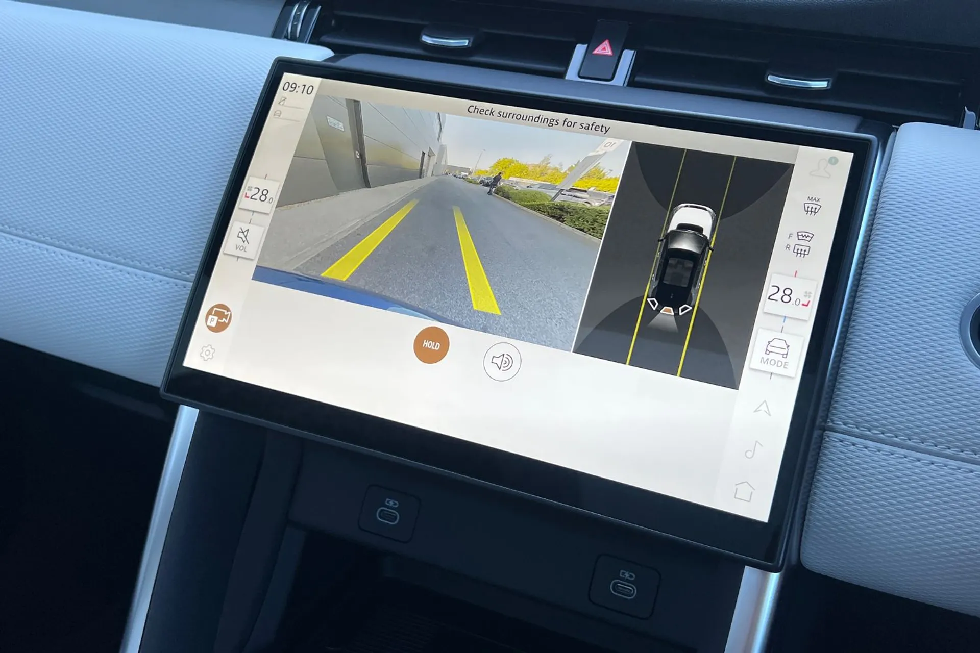 LAND ROVER DISCOVERY SPORT thumbnail image number 5