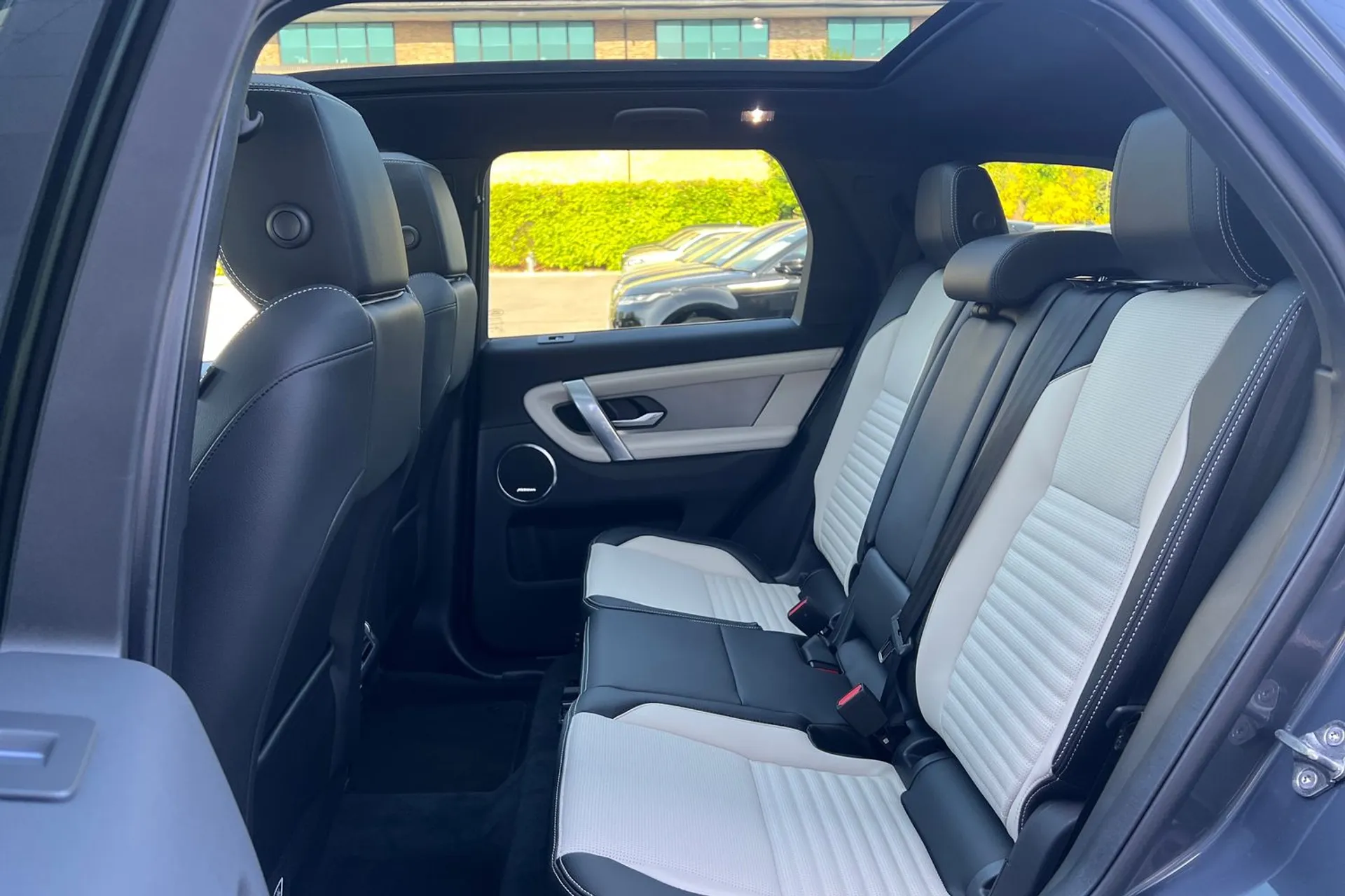 LAND ROVER DISCOVERY SPORT thumbnail image number 53