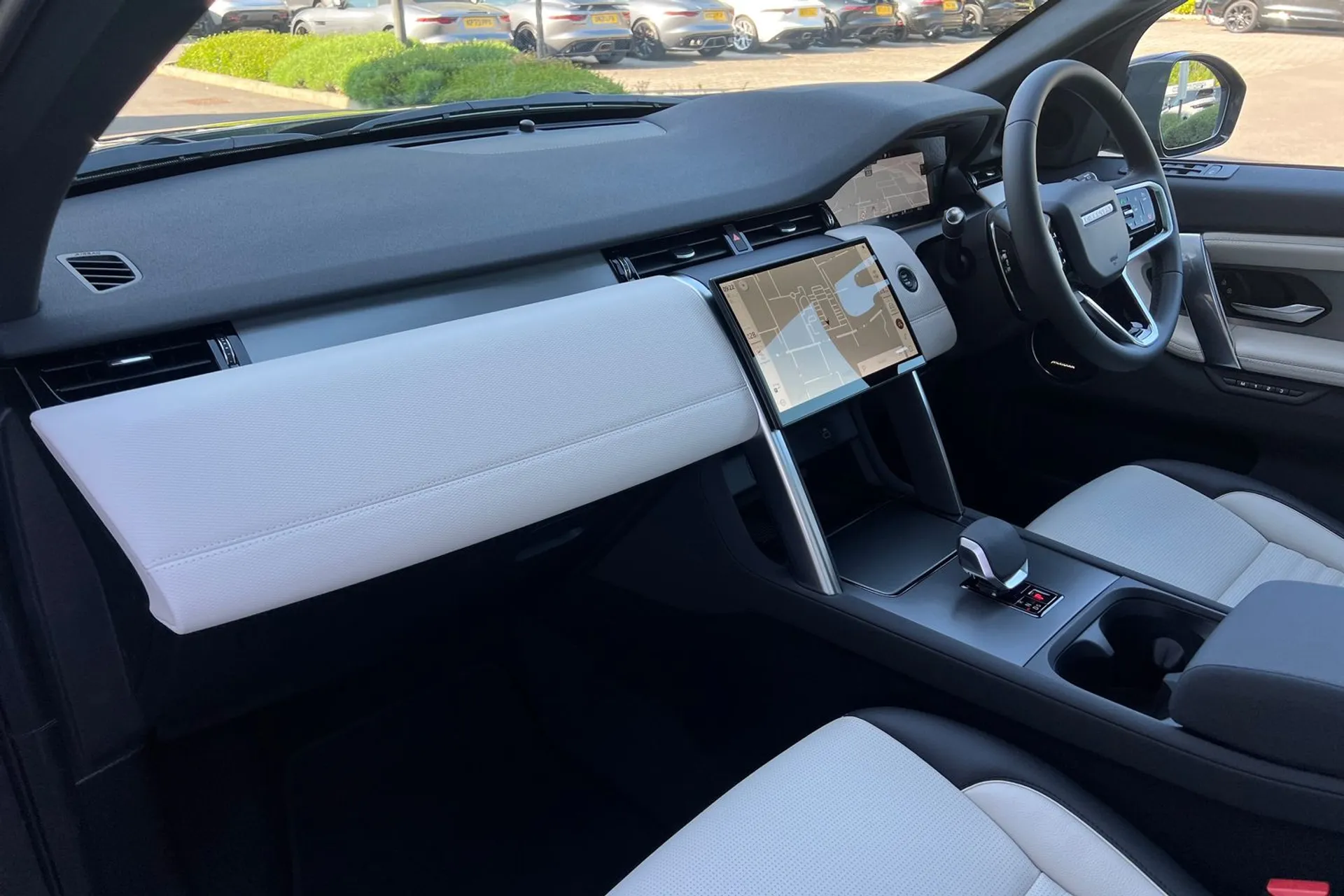 LAND ROVER DISCOVERY SPORT thumbnail image number 49