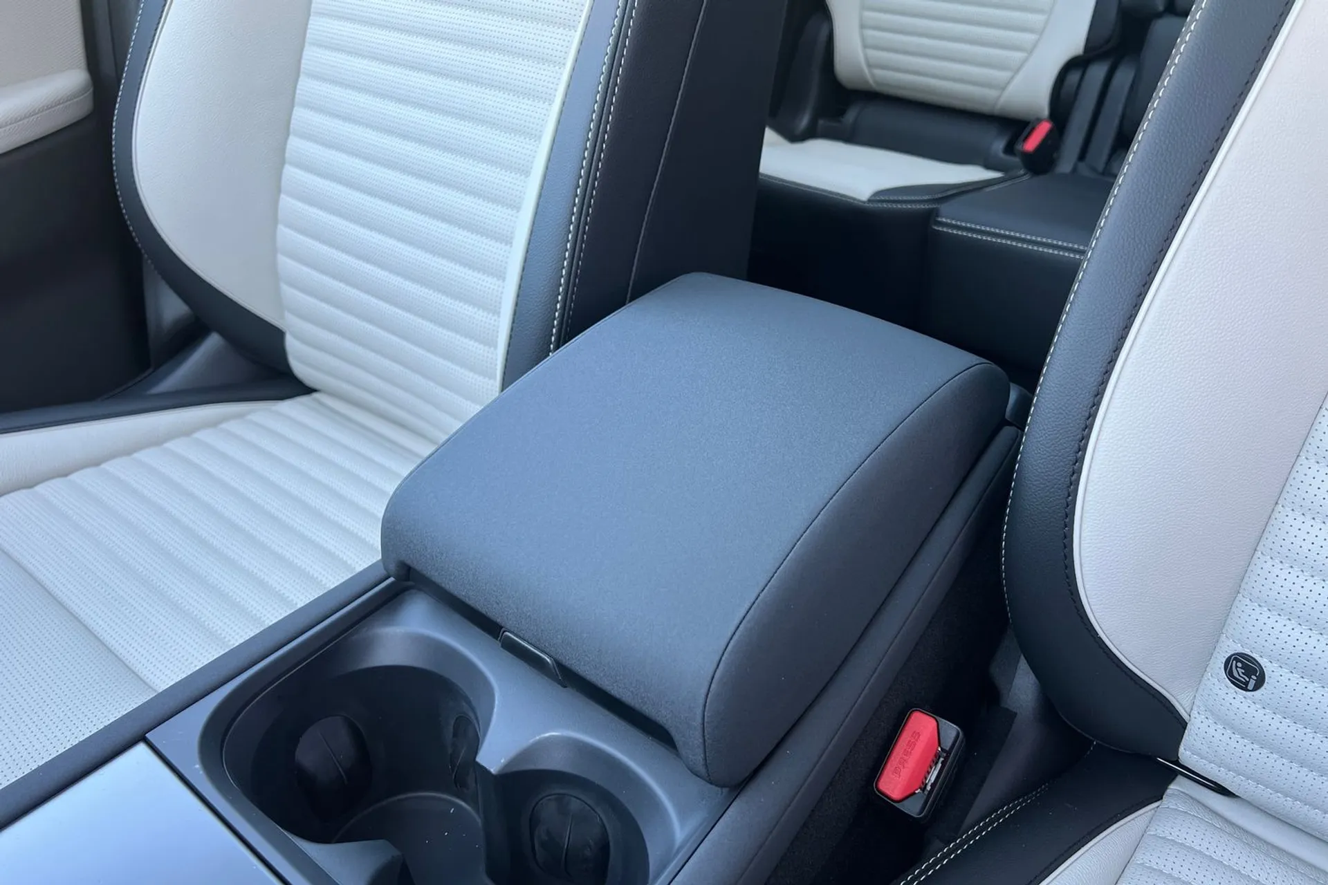 LAND ROVER DISCOVERY SPORT thumbnail image number 47