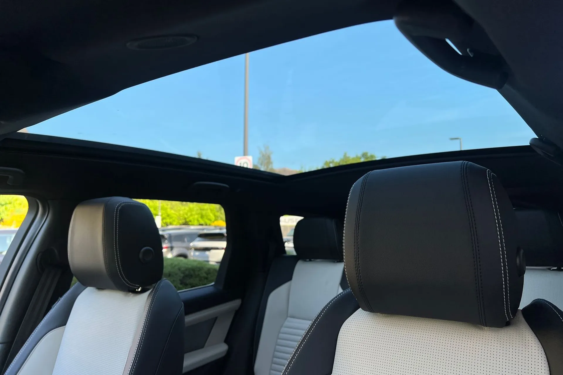 LAND ROVER DISCOVERY SPORT thumbnail image number 6
