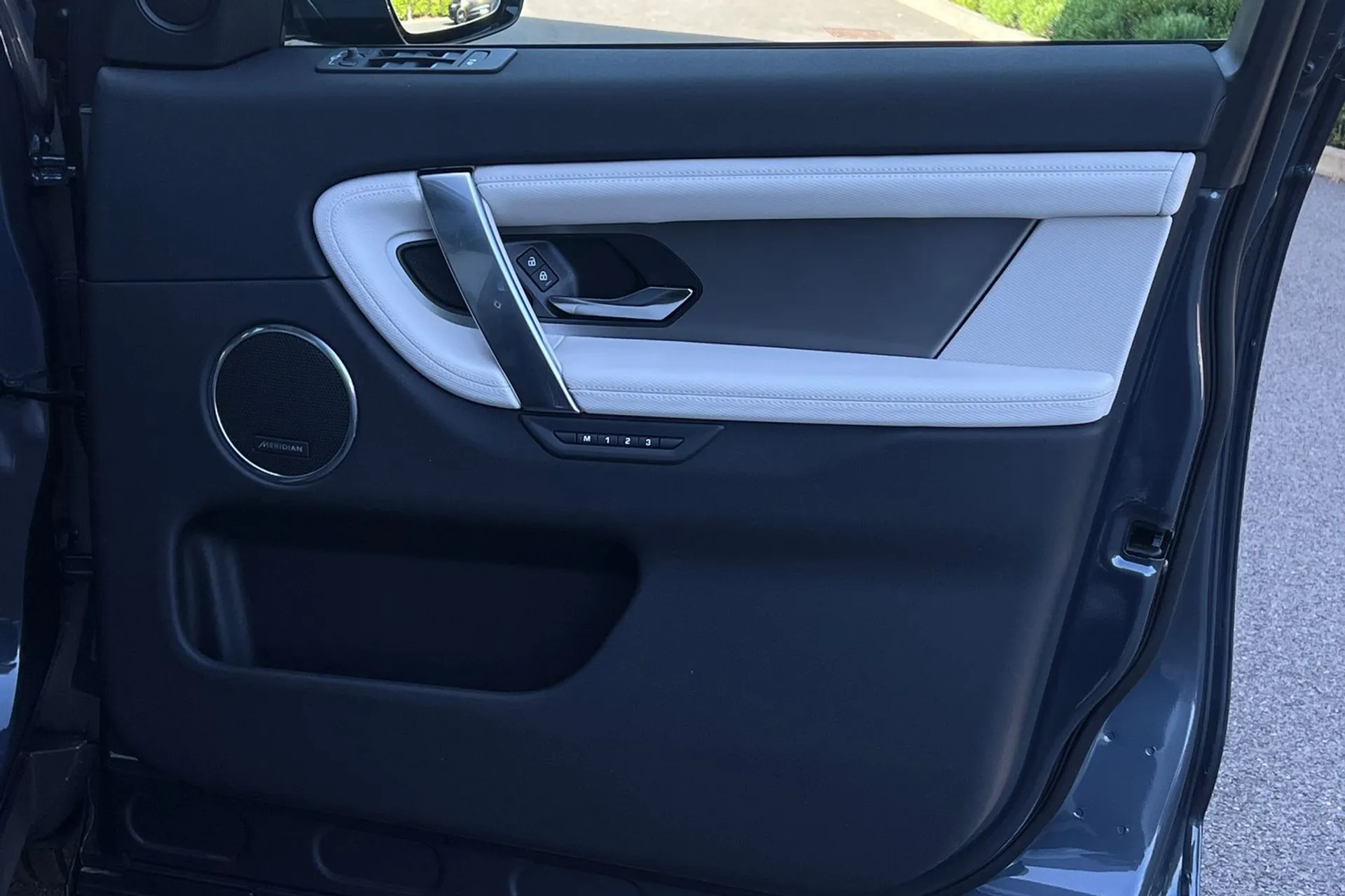 LAND ROVER DISCOVERY SPORT thumbnail image number 59