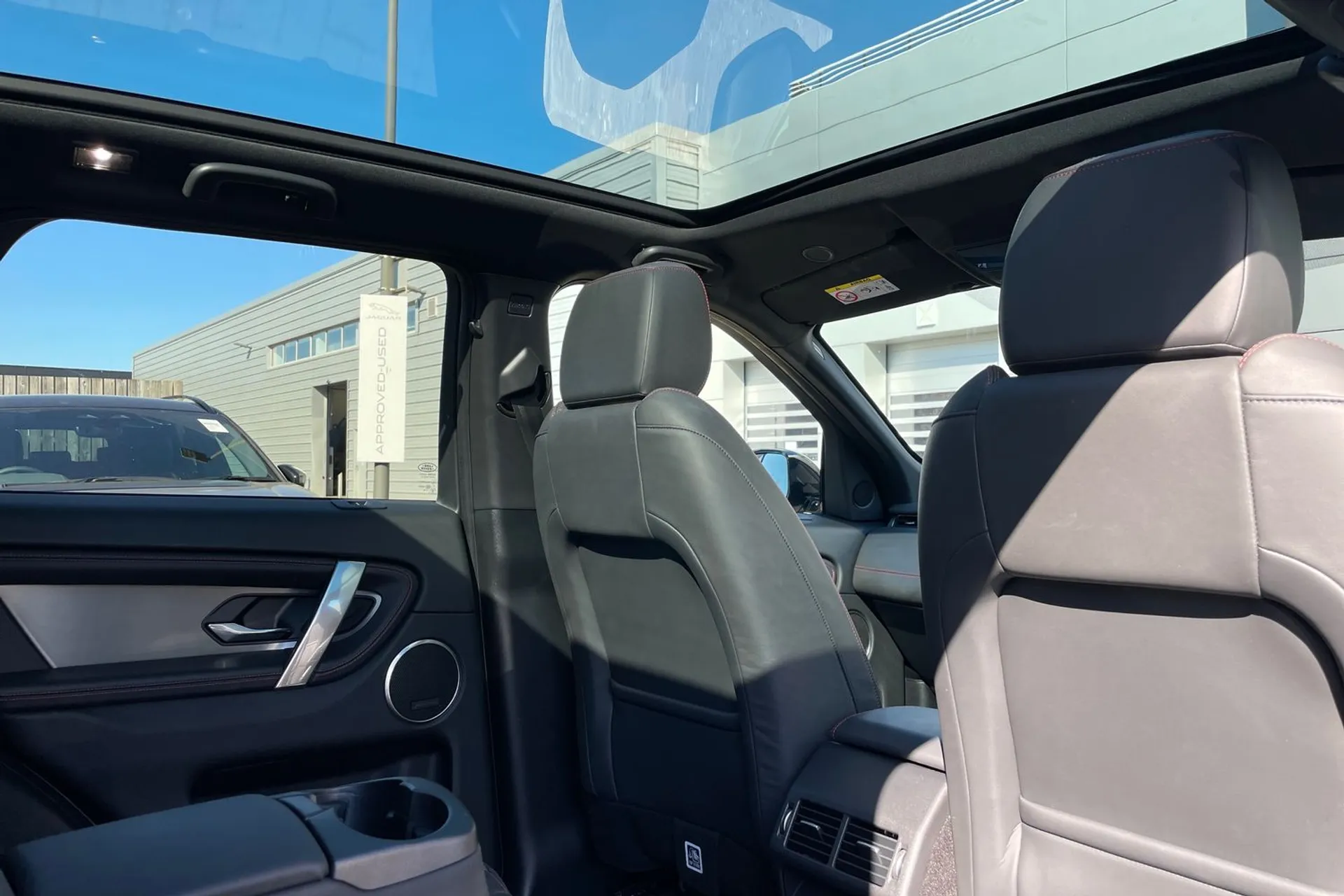 LAND ROVER DISCOVERY SPORT thumbnail image number 28