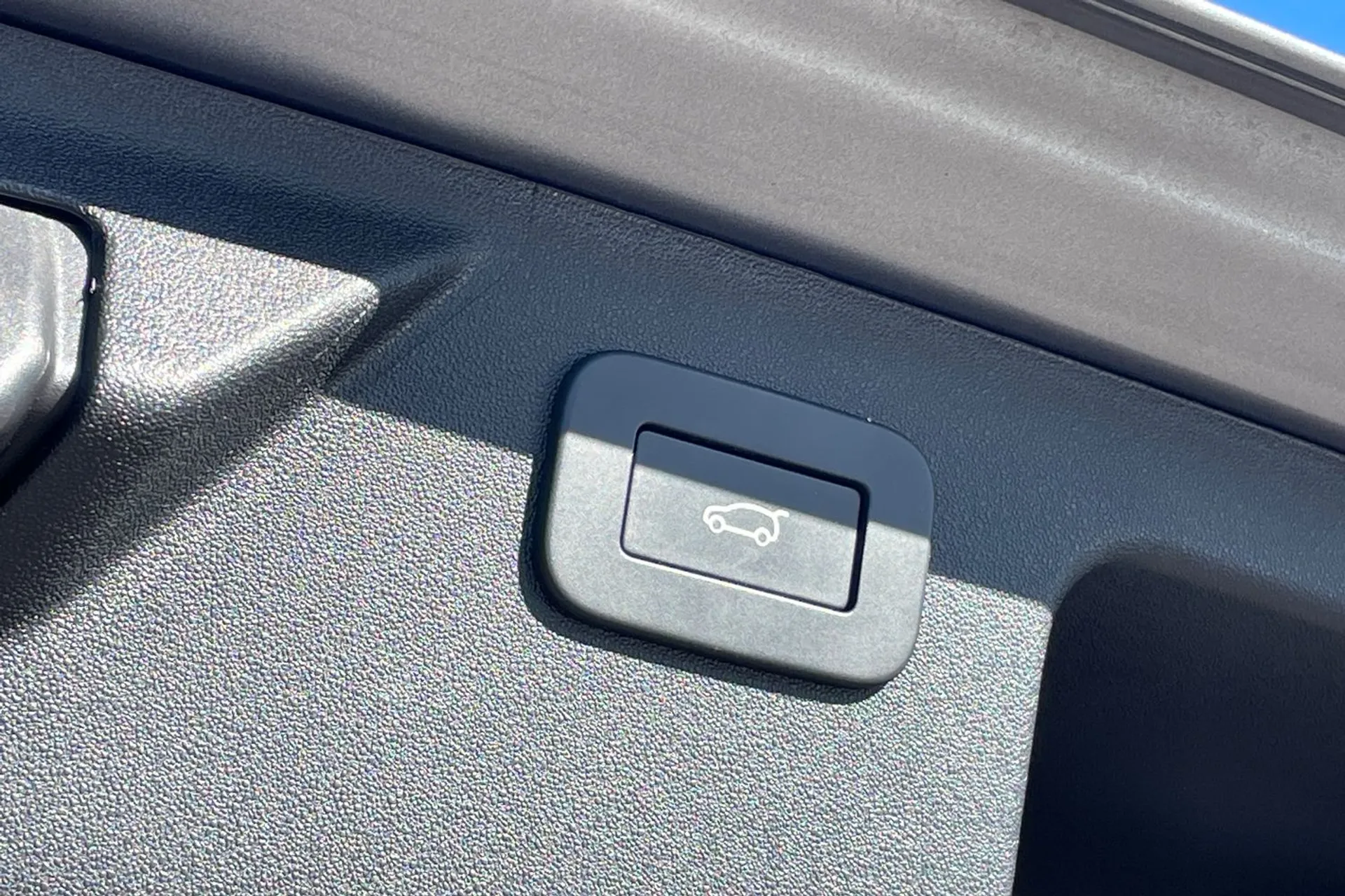 LAND ROVER DISCOVERY SPORT thumbnail image number 25