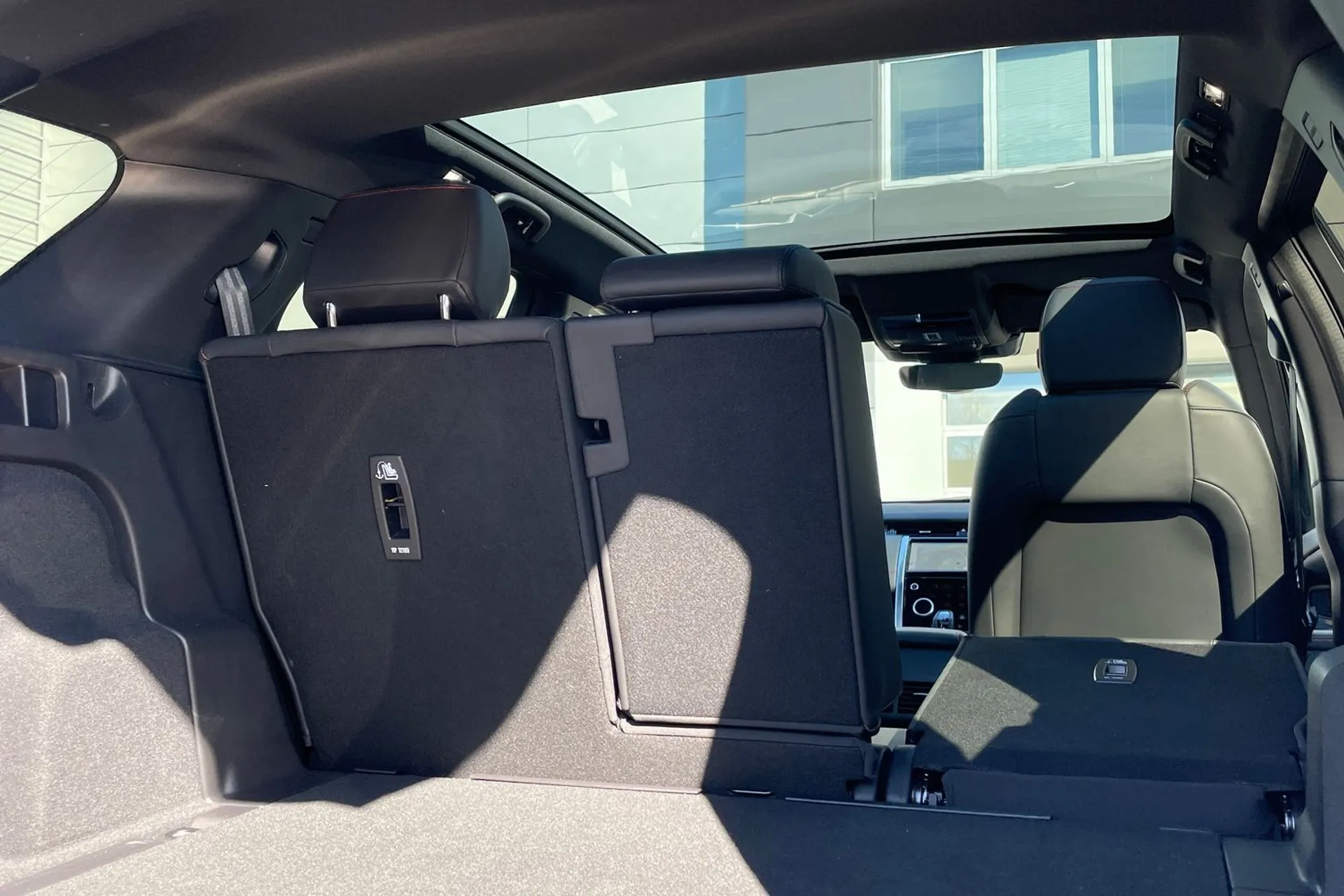 LAND ROVER DISCOVERY SPORT thumbnail image number 26
