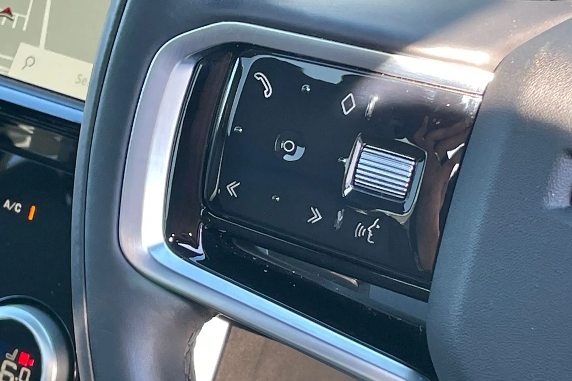 LAND ROVER DISCOVERY SPORT thumbnail image number 37