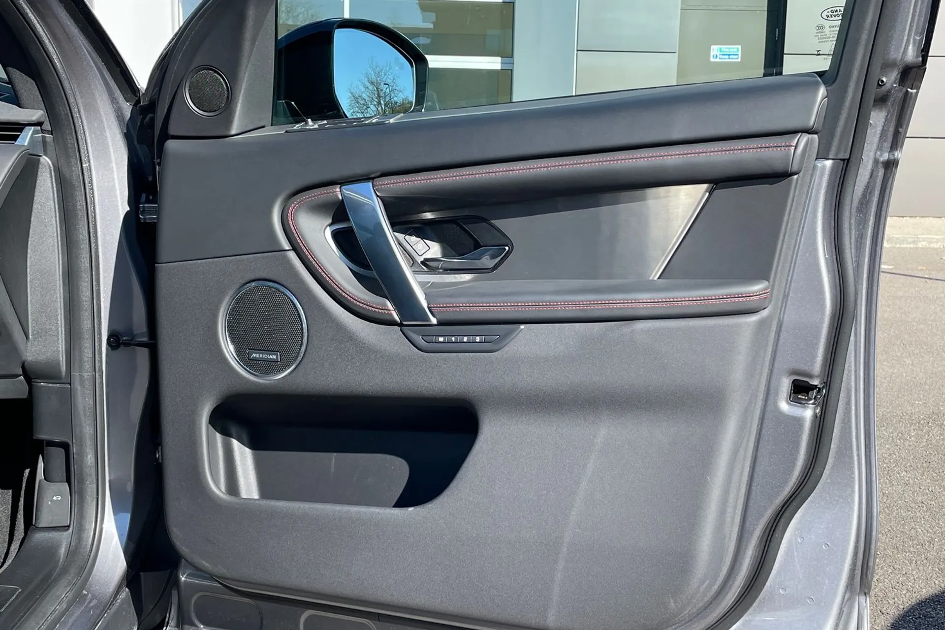 LAND ROVER DISCOVERY SPORT thumbnail image number 41