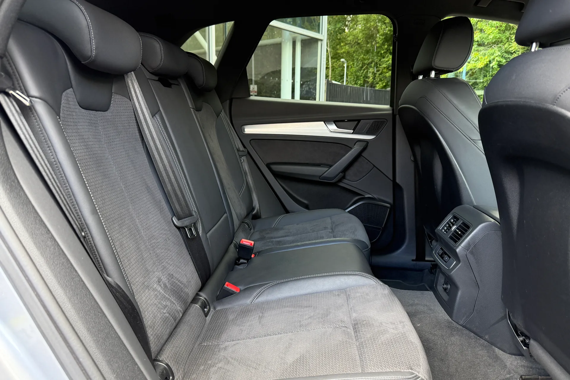 Audi Q5 thumbnail image number 34