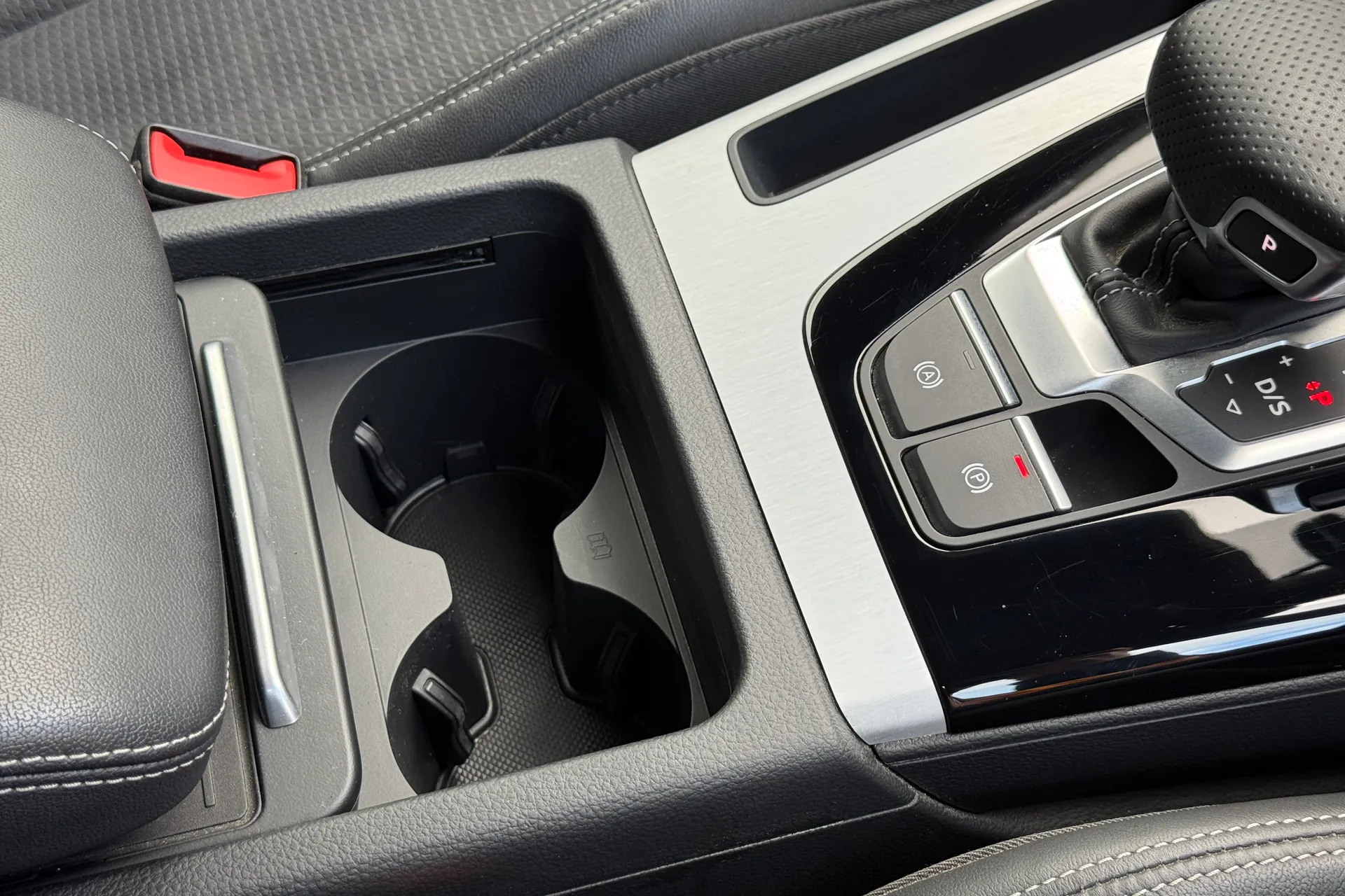 Audi Q5 thumbnail image number 25