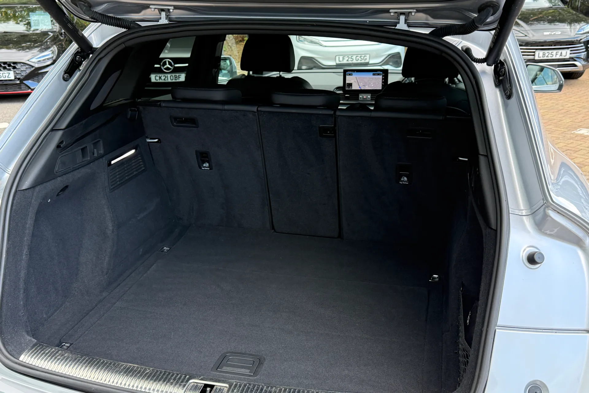 Audi Q5 thumbnail image number 48