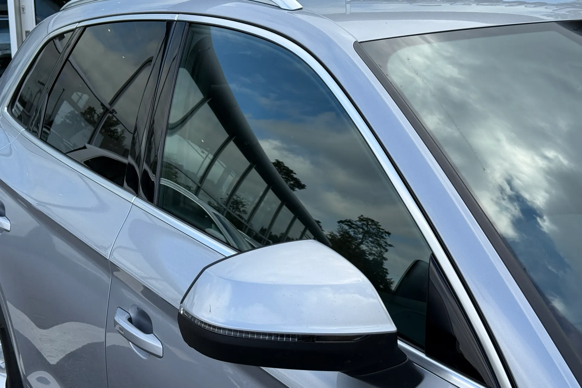 Audi Q5 thumbnail image number 9