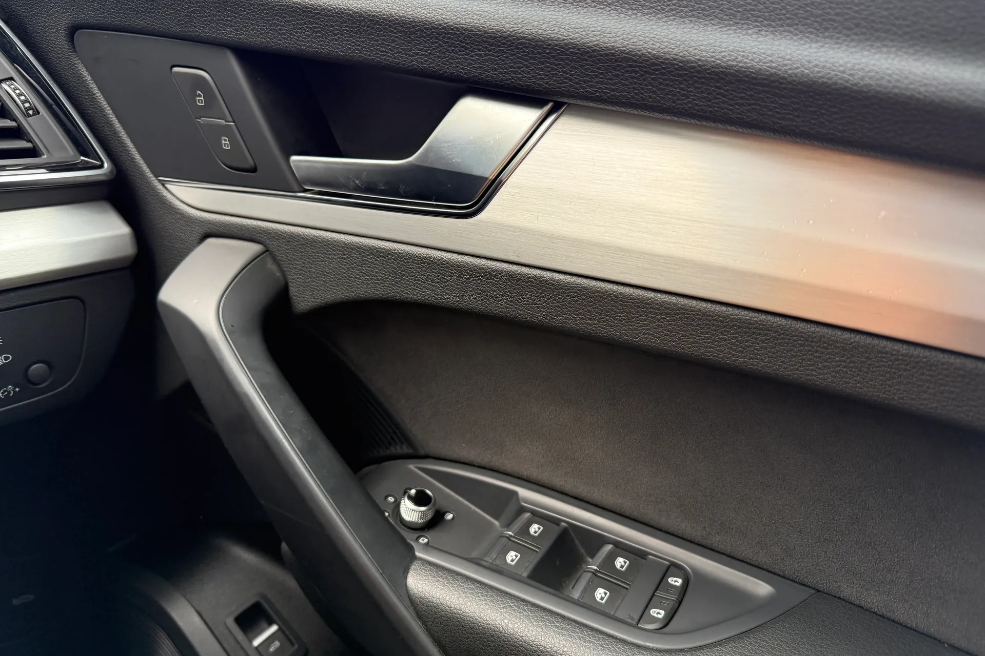 Audi Q5 thumbnail image number 23