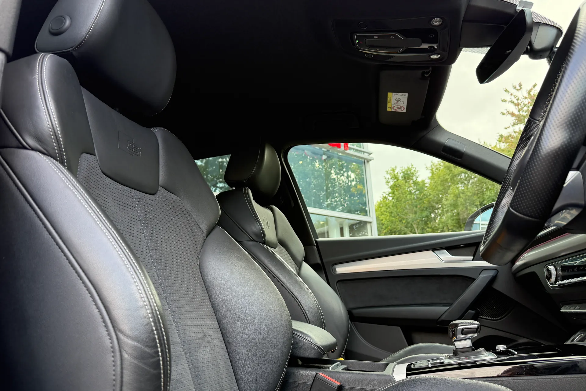 Audi Q5 thumbnail image number 12