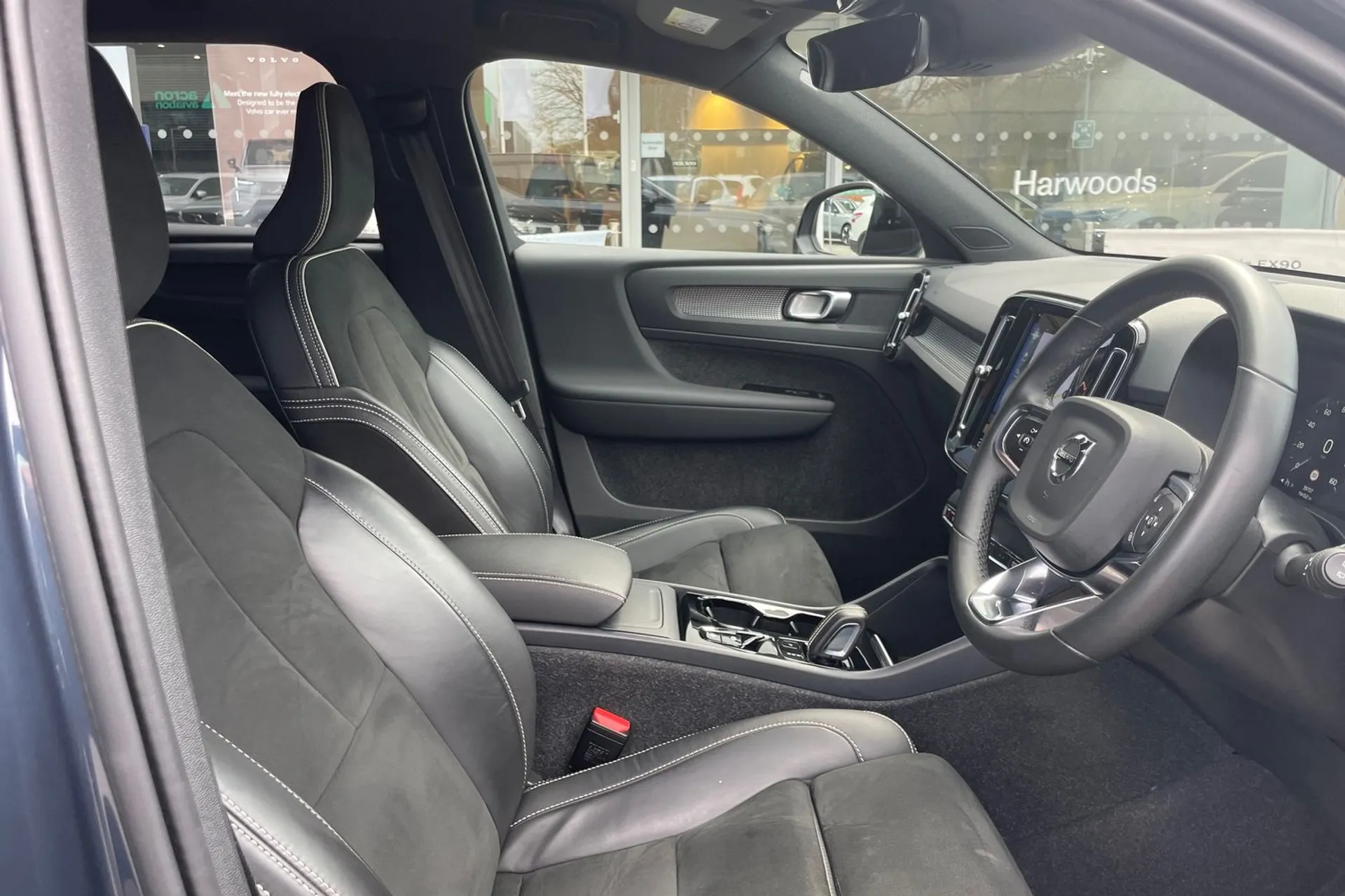 Volvo XC40 thumbnail image number 25