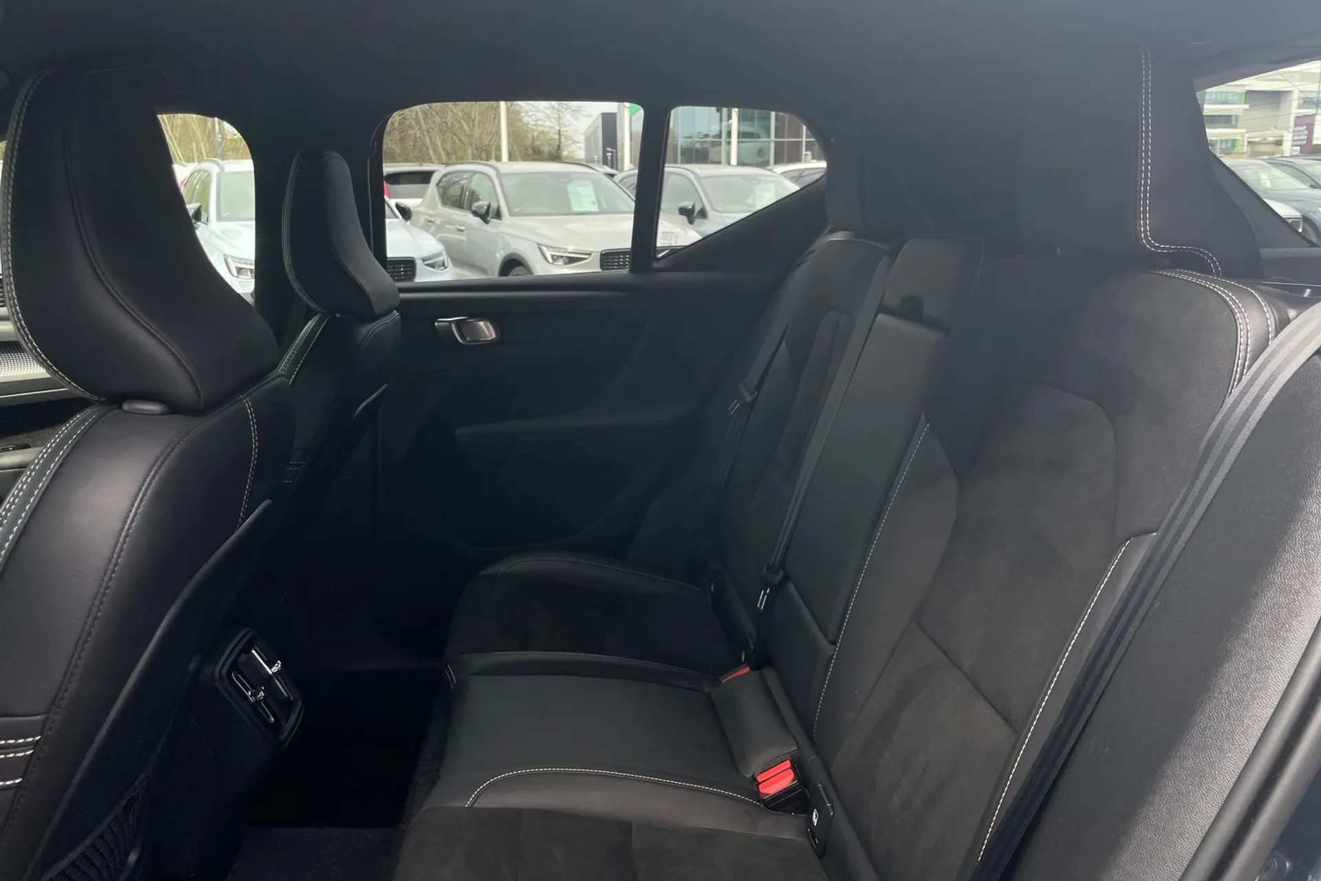 Volvo XC40 thumbnail image number 29