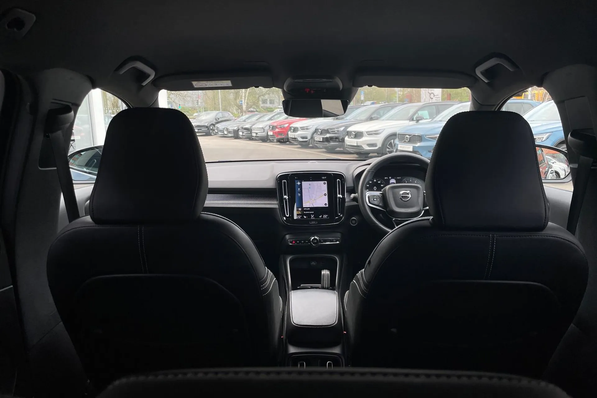 Volvo XC40 thumbnail image number 21