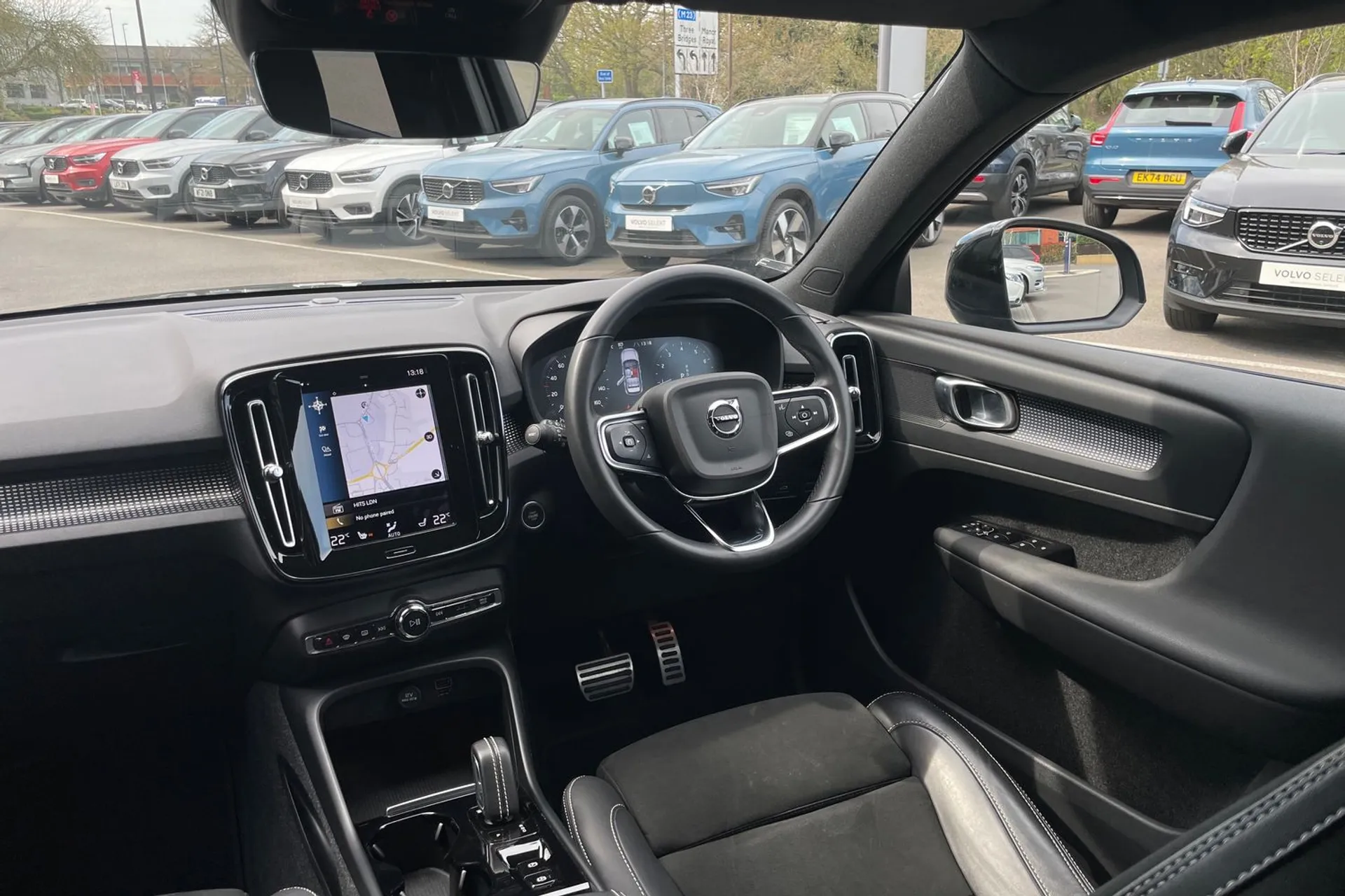 Volvo XC40 thumbnail image number 32
