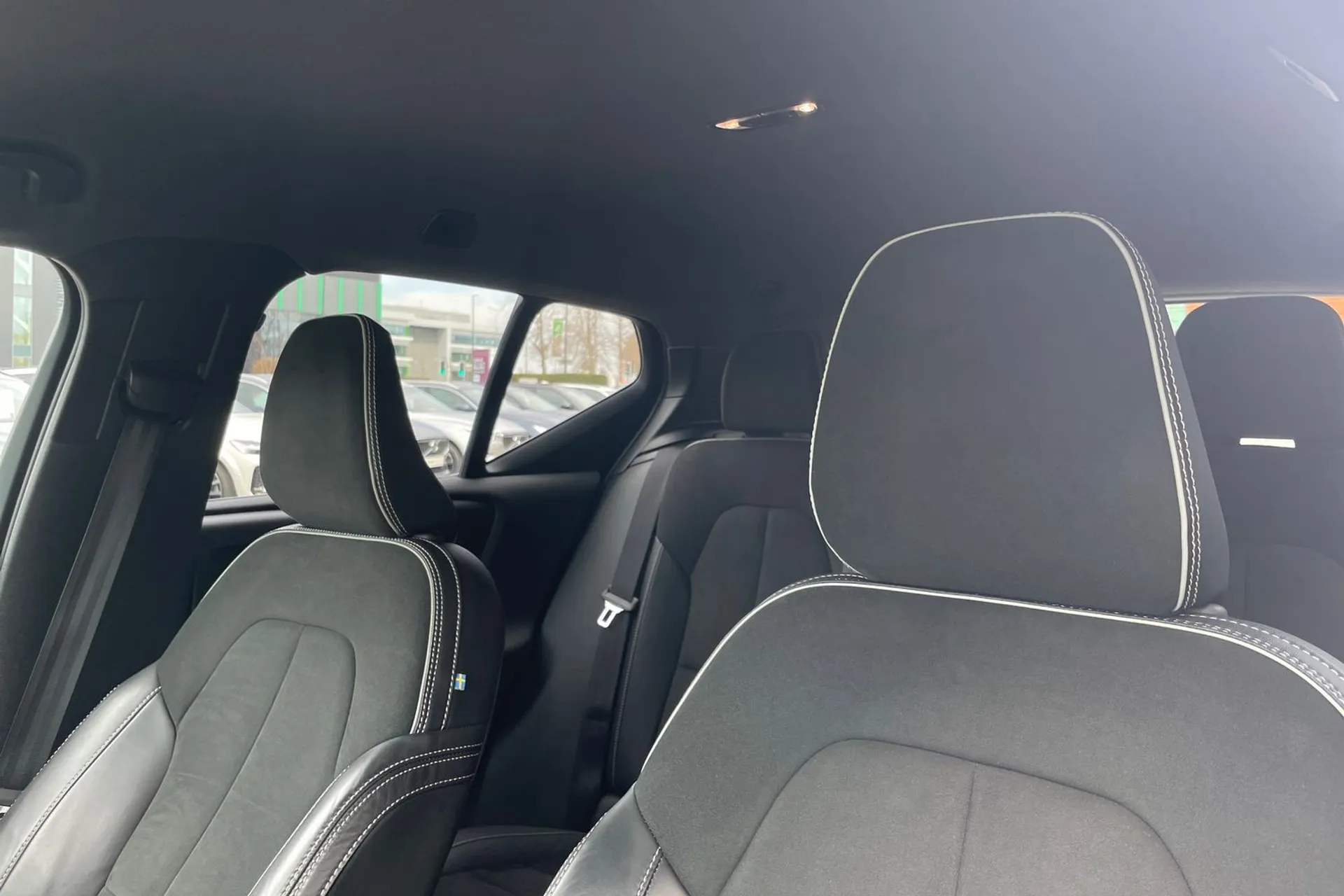 Volvo XC40 thumbnail image number 28