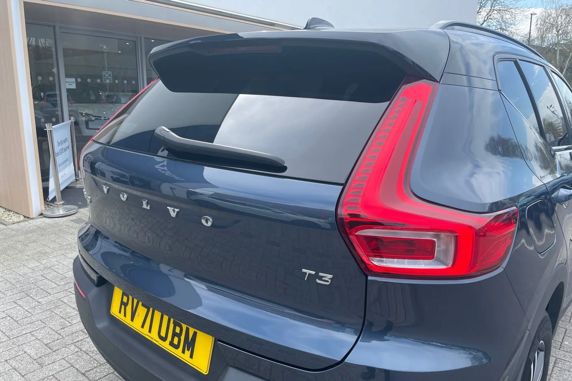 Volvo XC40 thumbnail image number 15
