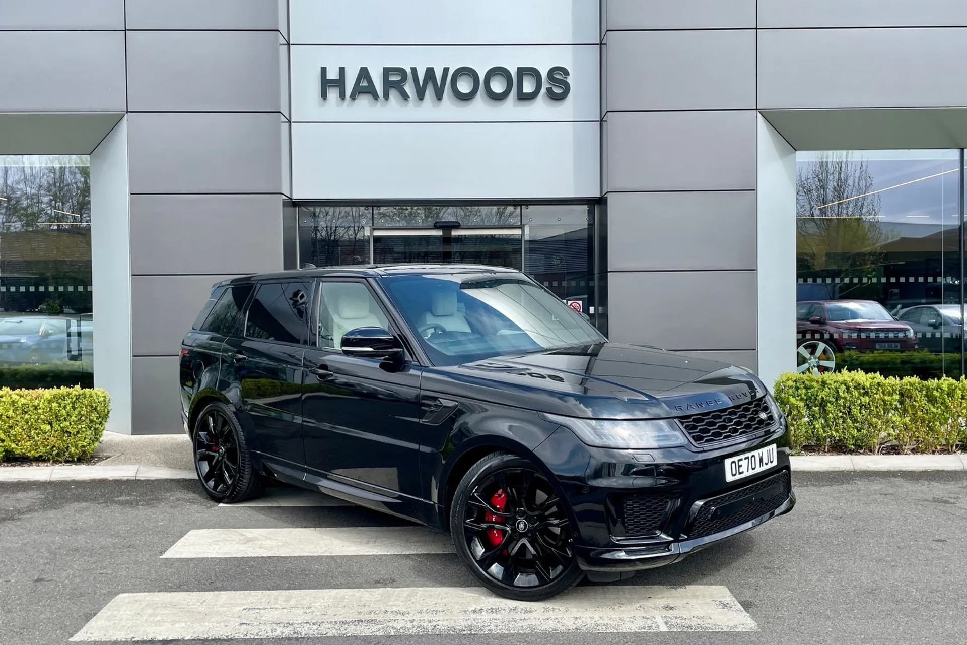 LAND ROVER RANGE ROVER SPORT focused image