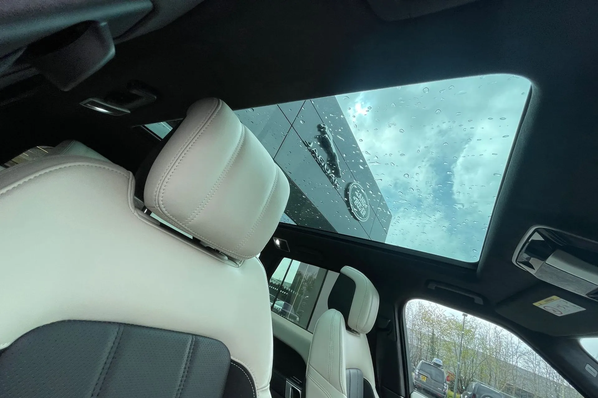LAND ROVER RANGE ROVER SPORT thumbnail image number 37