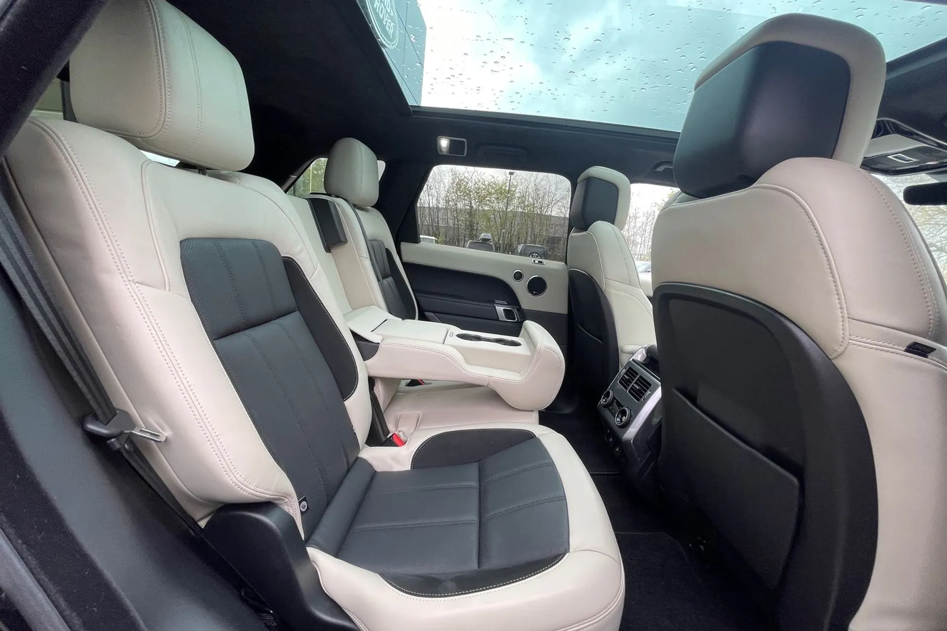 LAND ROVER RANGE ROVER SPORT thumbnail image number 44