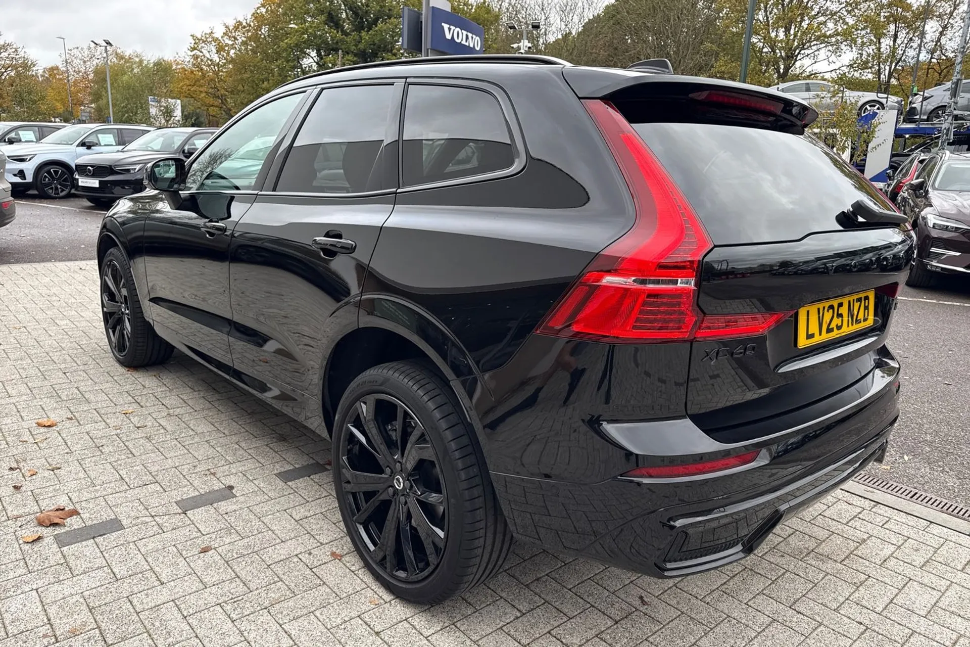 Volvo XC60 thumbnail image number 10