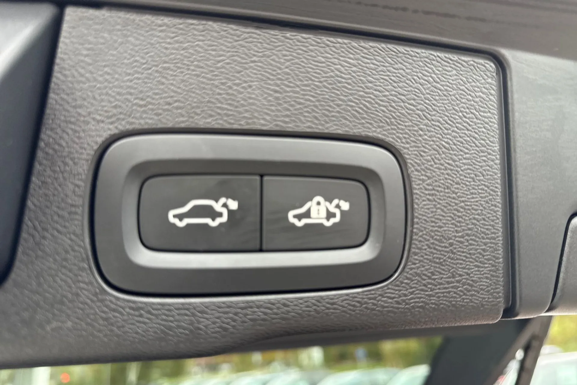 Volvo XC60 thumbnail image number 21