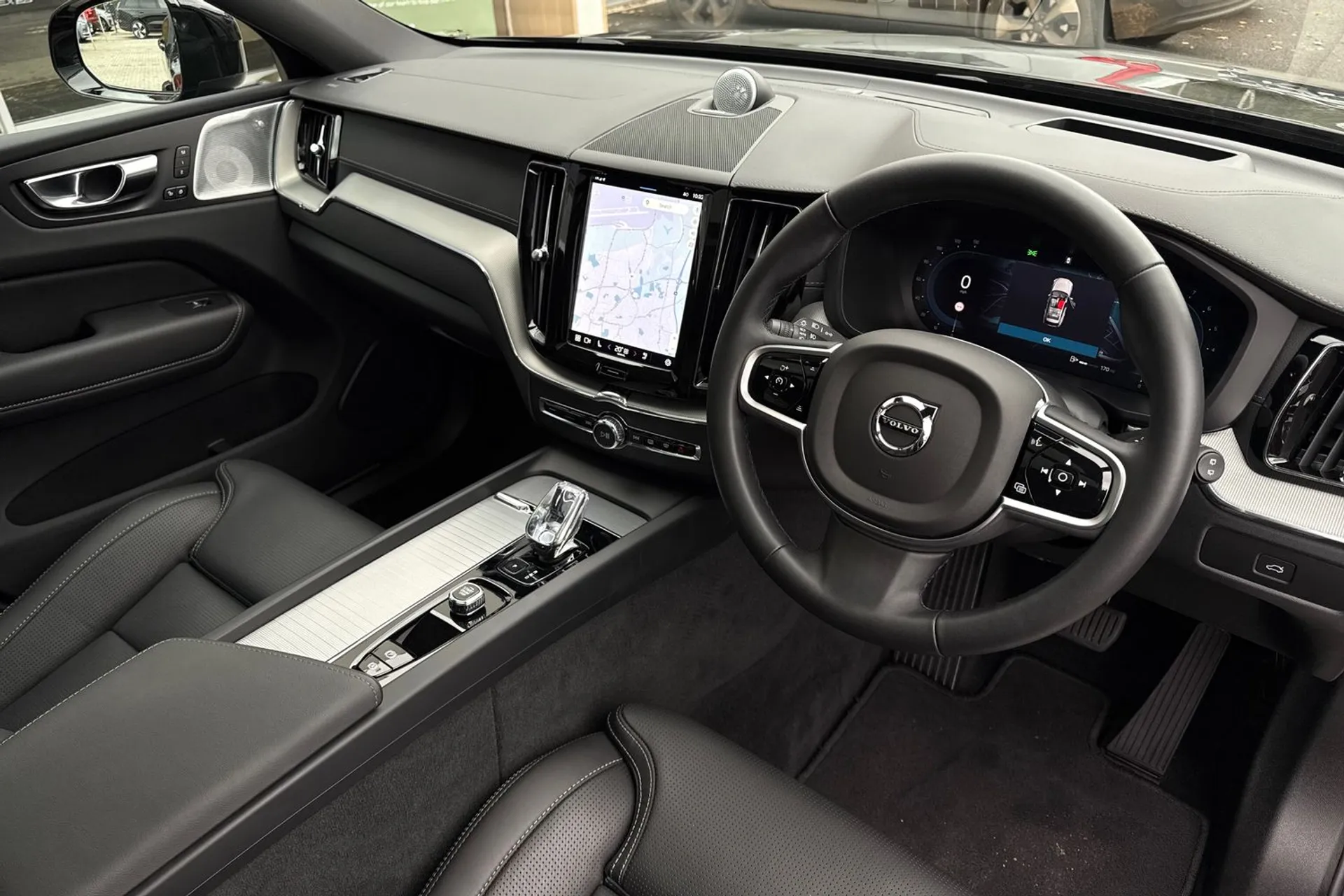 Volvo XC60 thumbnail image number 6