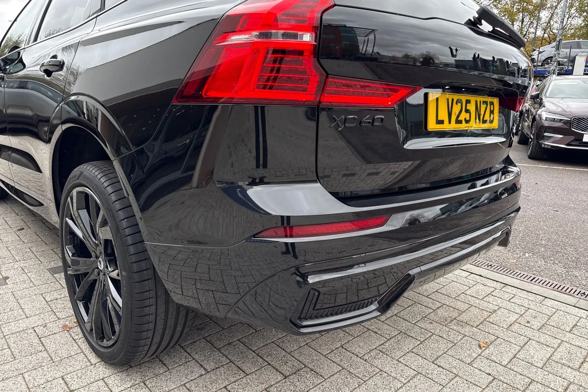 Volvo XC60 thumbnail image number 18