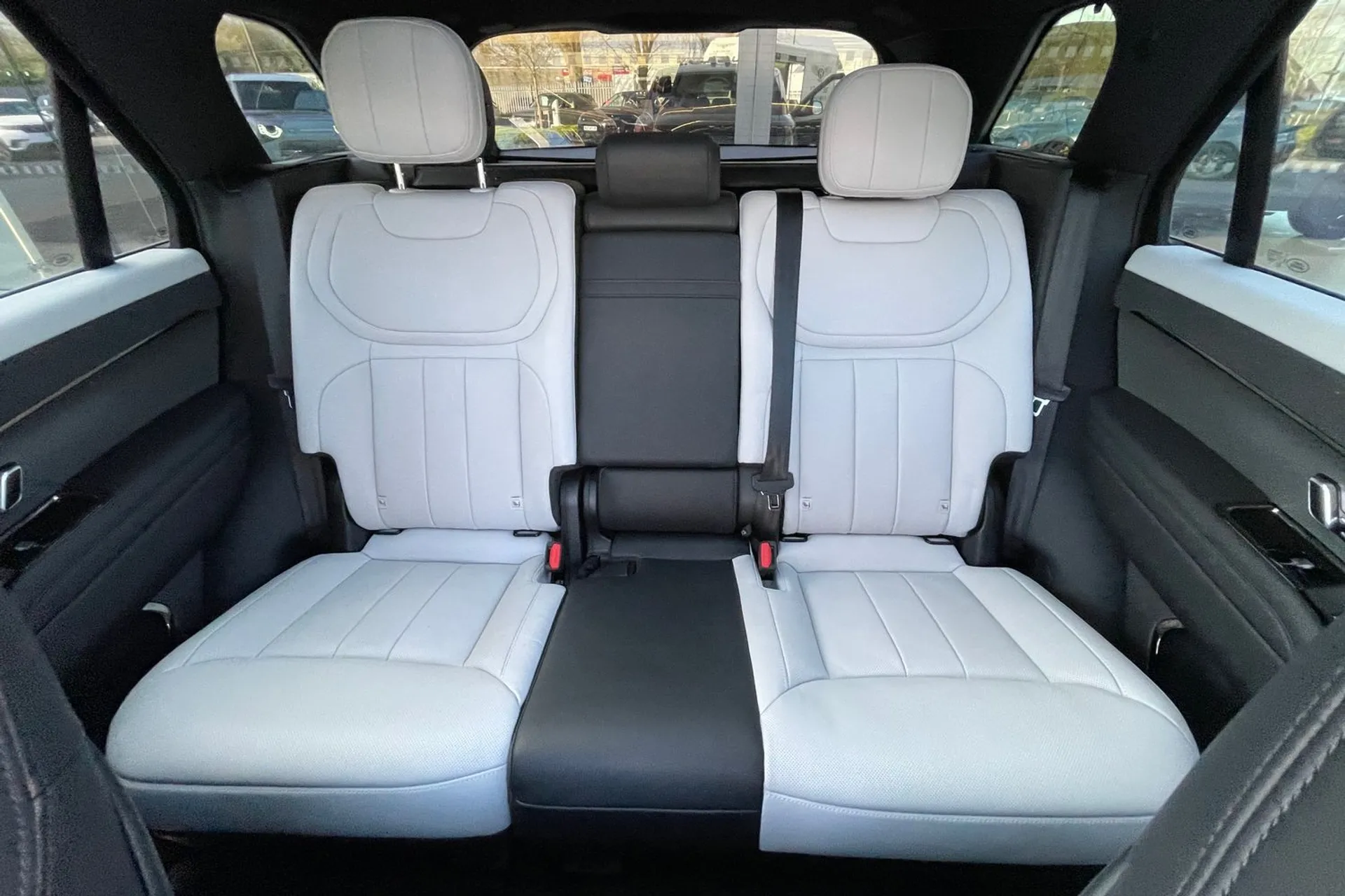 LAND ROVER RANGE ROVER SPORT thumbnail image number 11