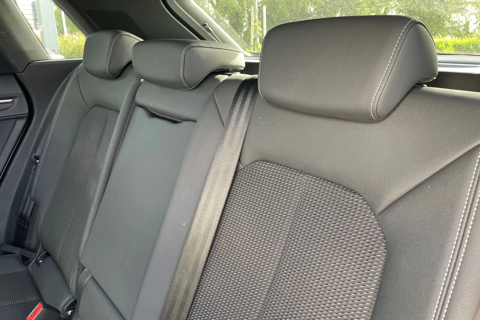 Audi Q3 thumbnail image number 34