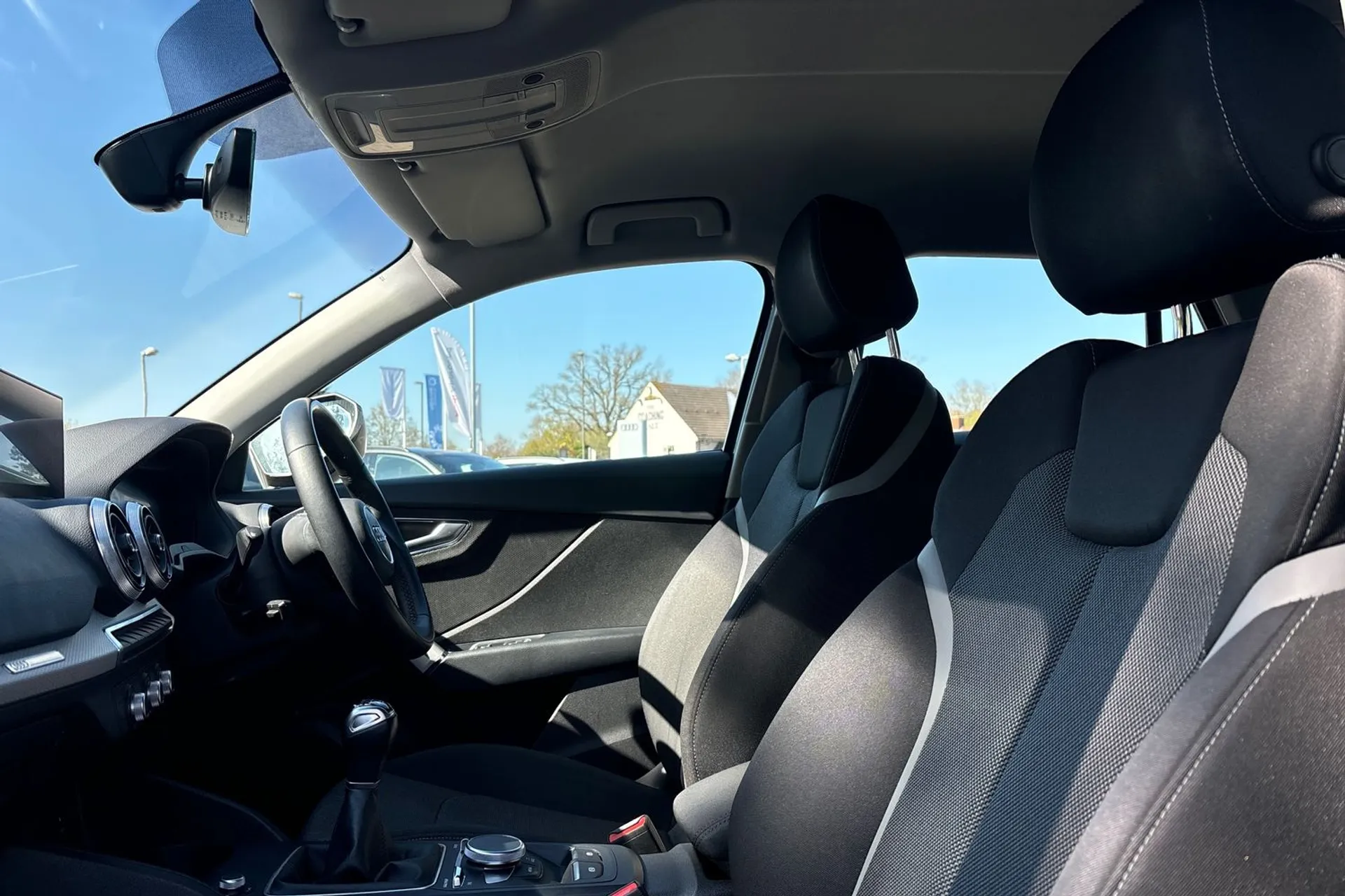 Audi Q2 thumbnail image number 27