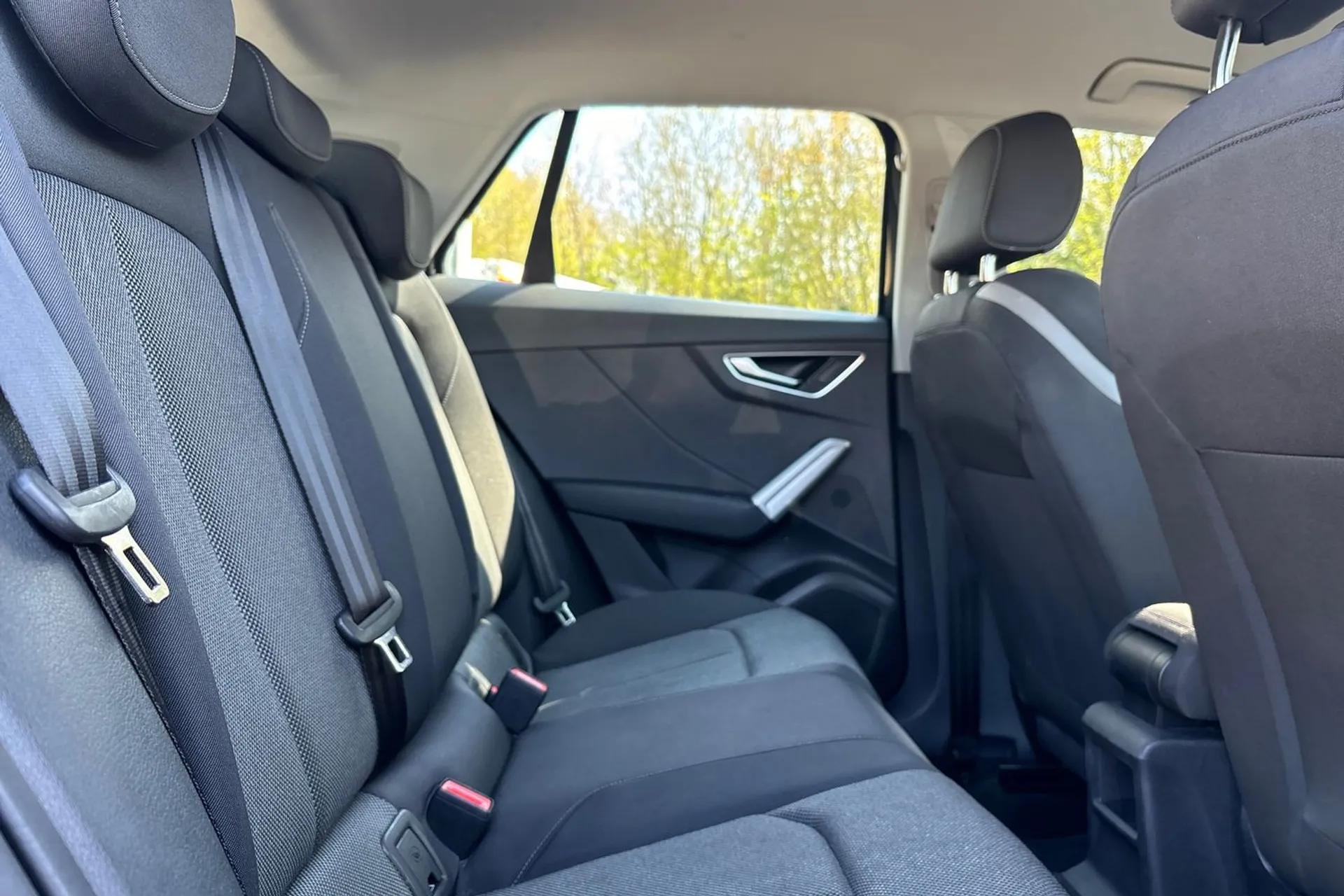 Audi Q2 thumbnail image number 21